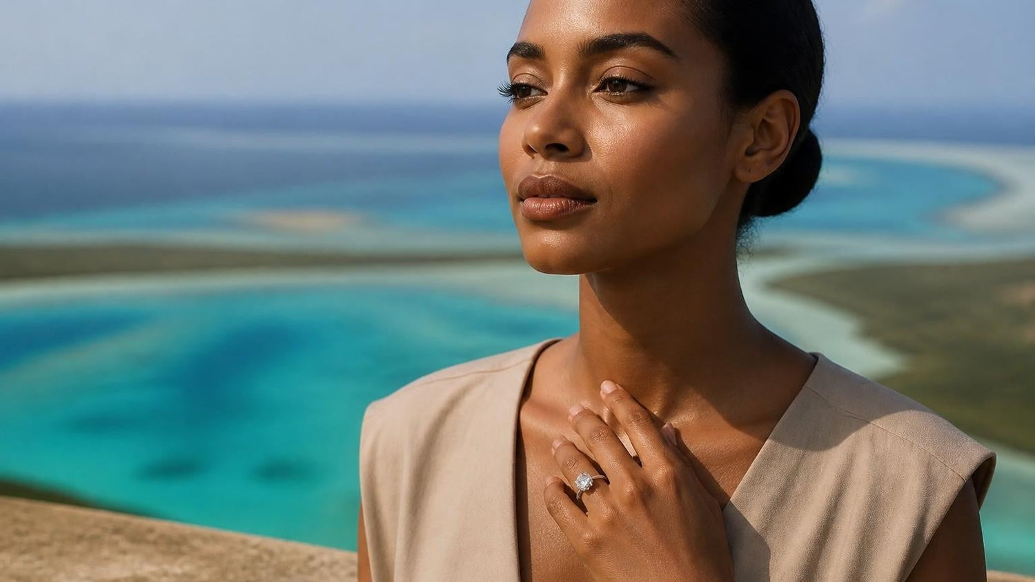 Best engagement ring in Mayotte — Satéur Destinée Ring with the Mayotte lagoon