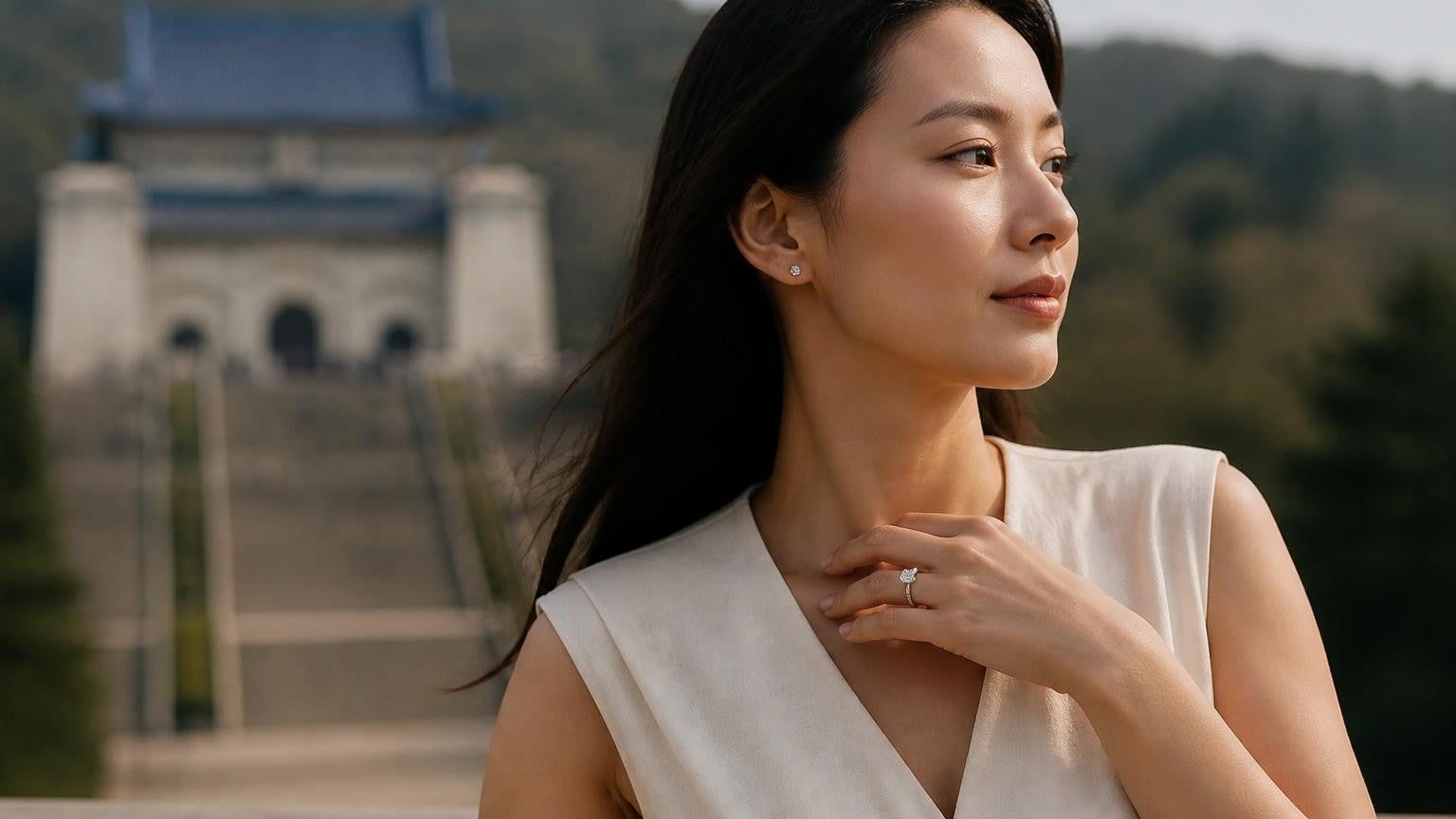Best engagement rings in Nanjing — elegant woman with Satéur Destinée Ring at Sun Yat-sen Mausoleum