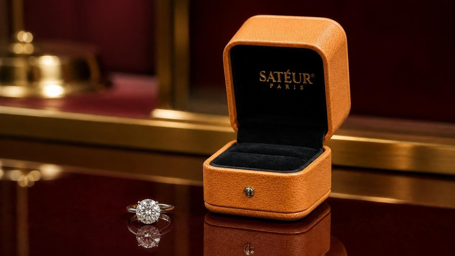 SI diamond clarity — single brilliant-cut gemstone in heritage boutique setting