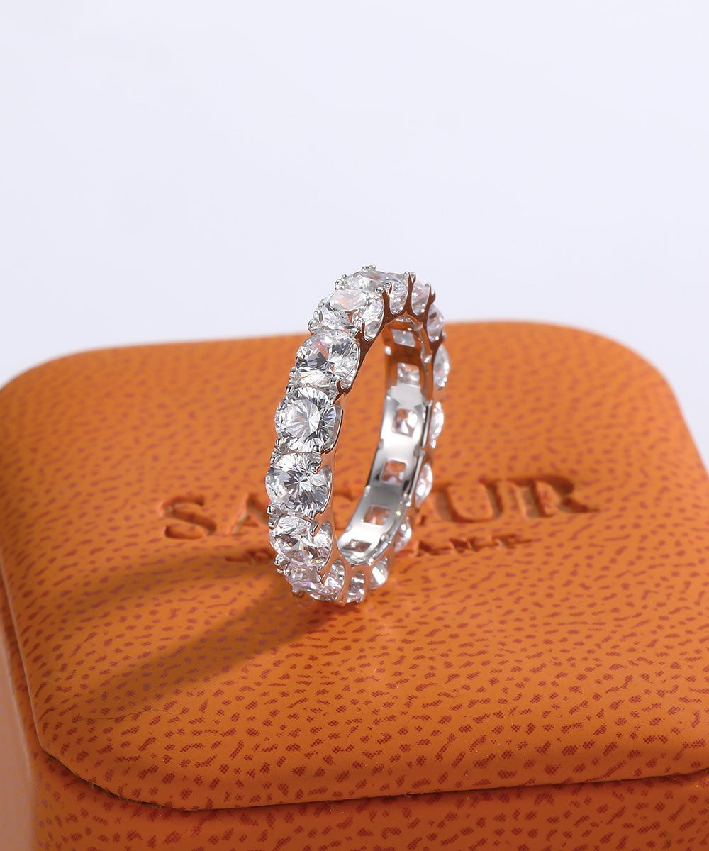 Satéur Tout Autour 1874 Diamond Ring™, or blanc 18 carats, taille ronde
