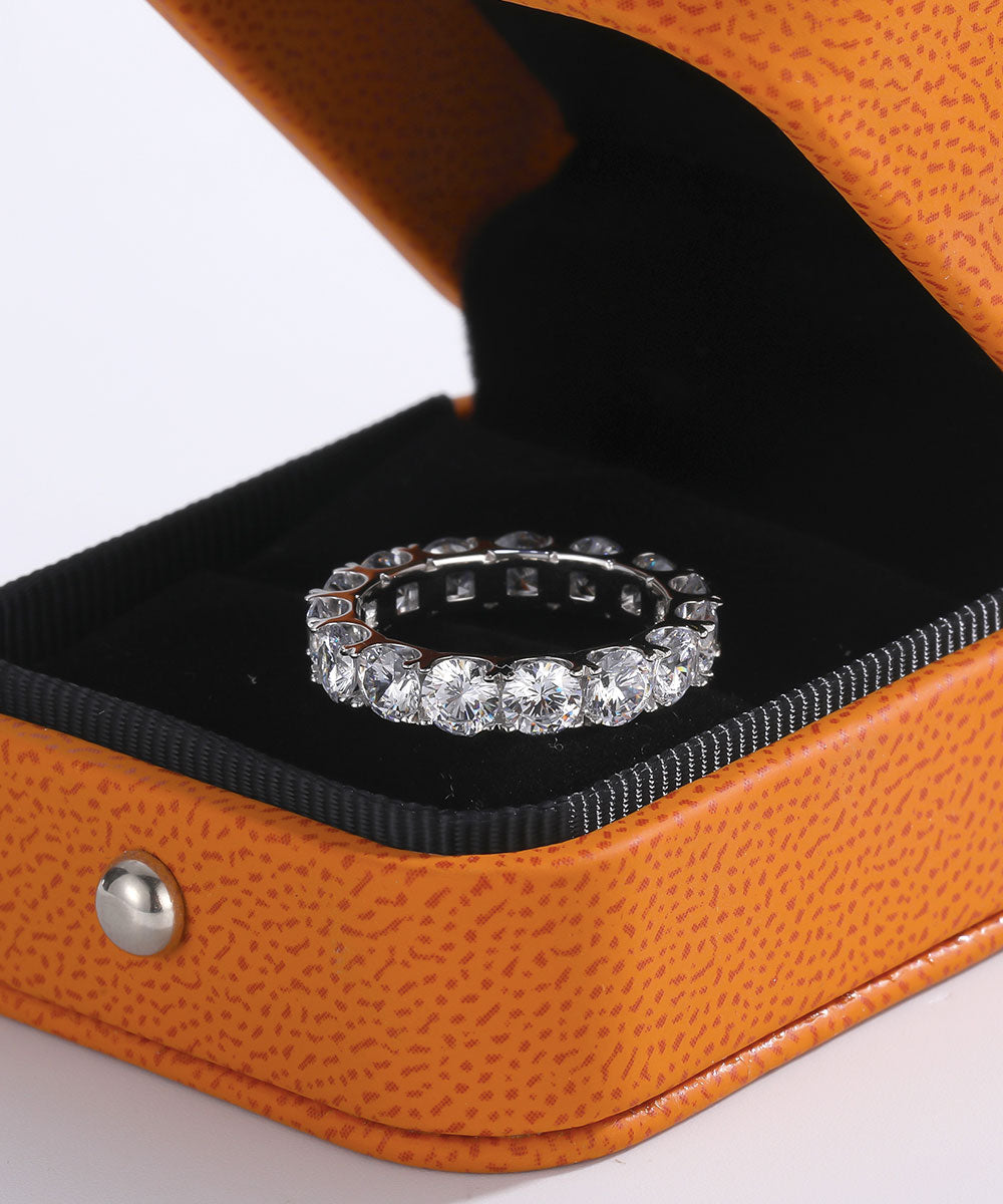 Satéur Tout Autour 1874 Diamond Ring™, or blanc 18 carats, taille ronde