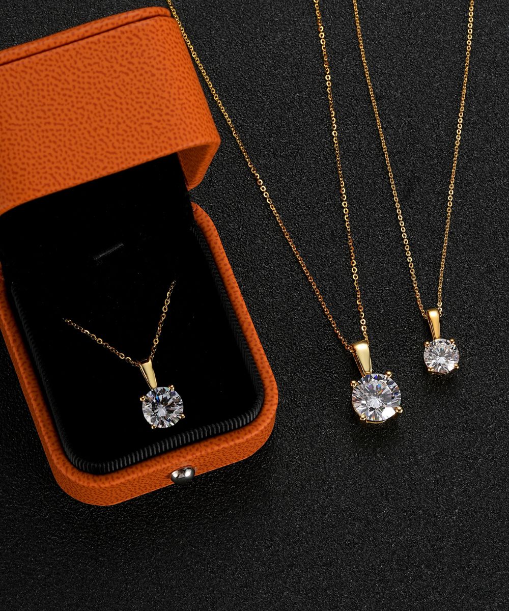 Satéur Aurous Gold Destinée 鑽石項鍊™,18K 金,圓形切割