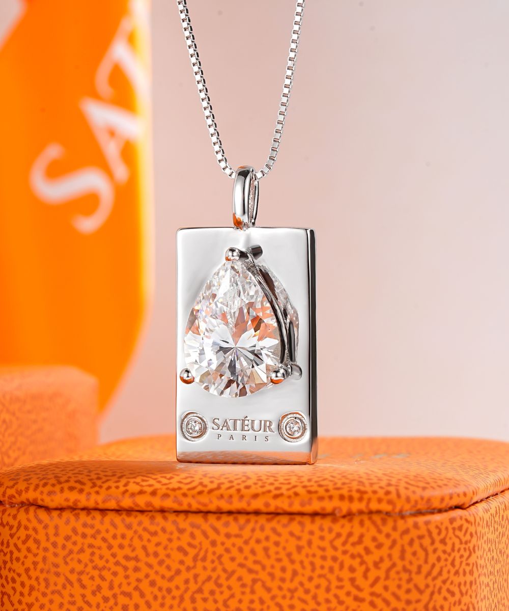Satéur Parisian Treasure® Poire Diamond Necklace, 18K White Gold