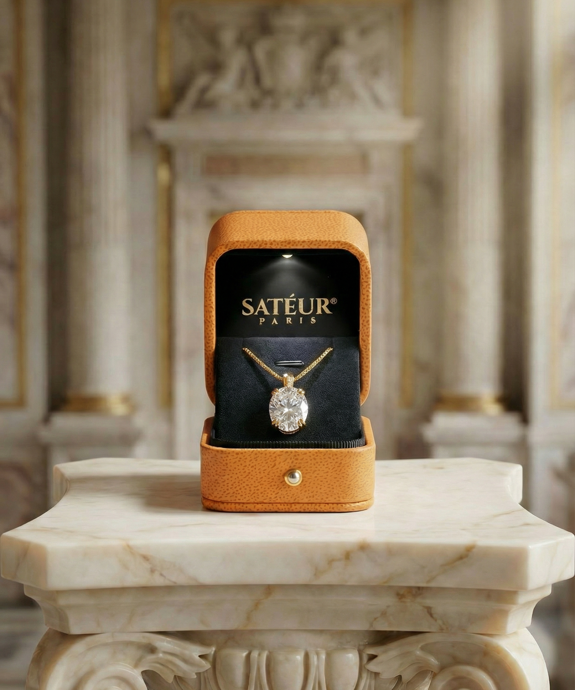 Satéur Galaxie Dorée Necklace™