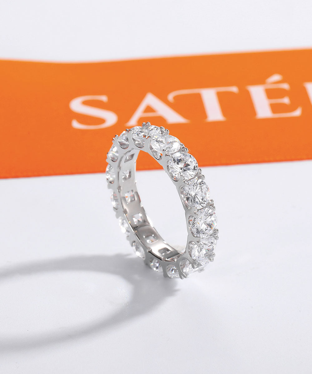Satéur Tout Autour 1874 鑽戒™,18K 白金,圓形切割