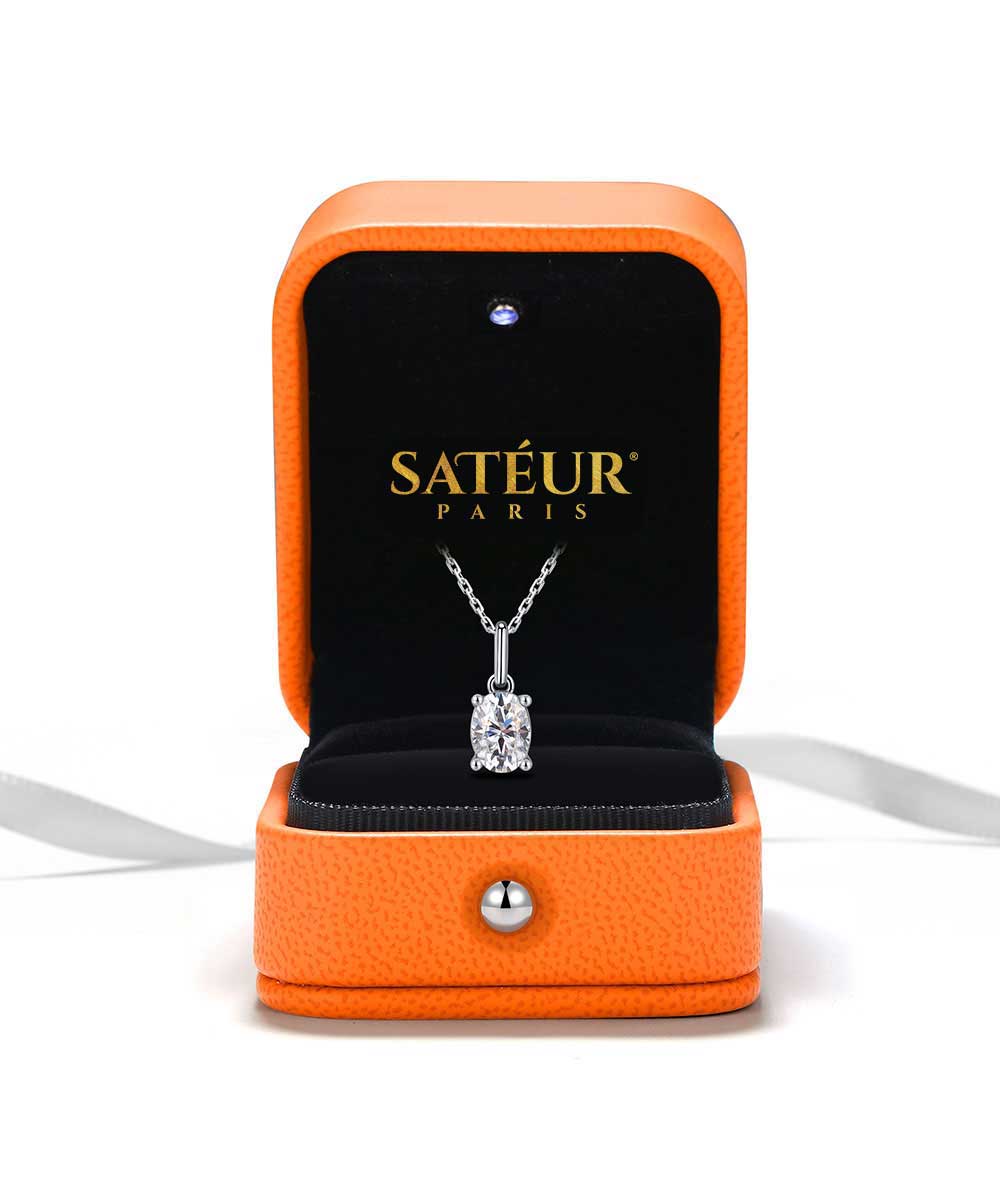 Satéur L'ovale Diamond Necklace™, 18K White Gold