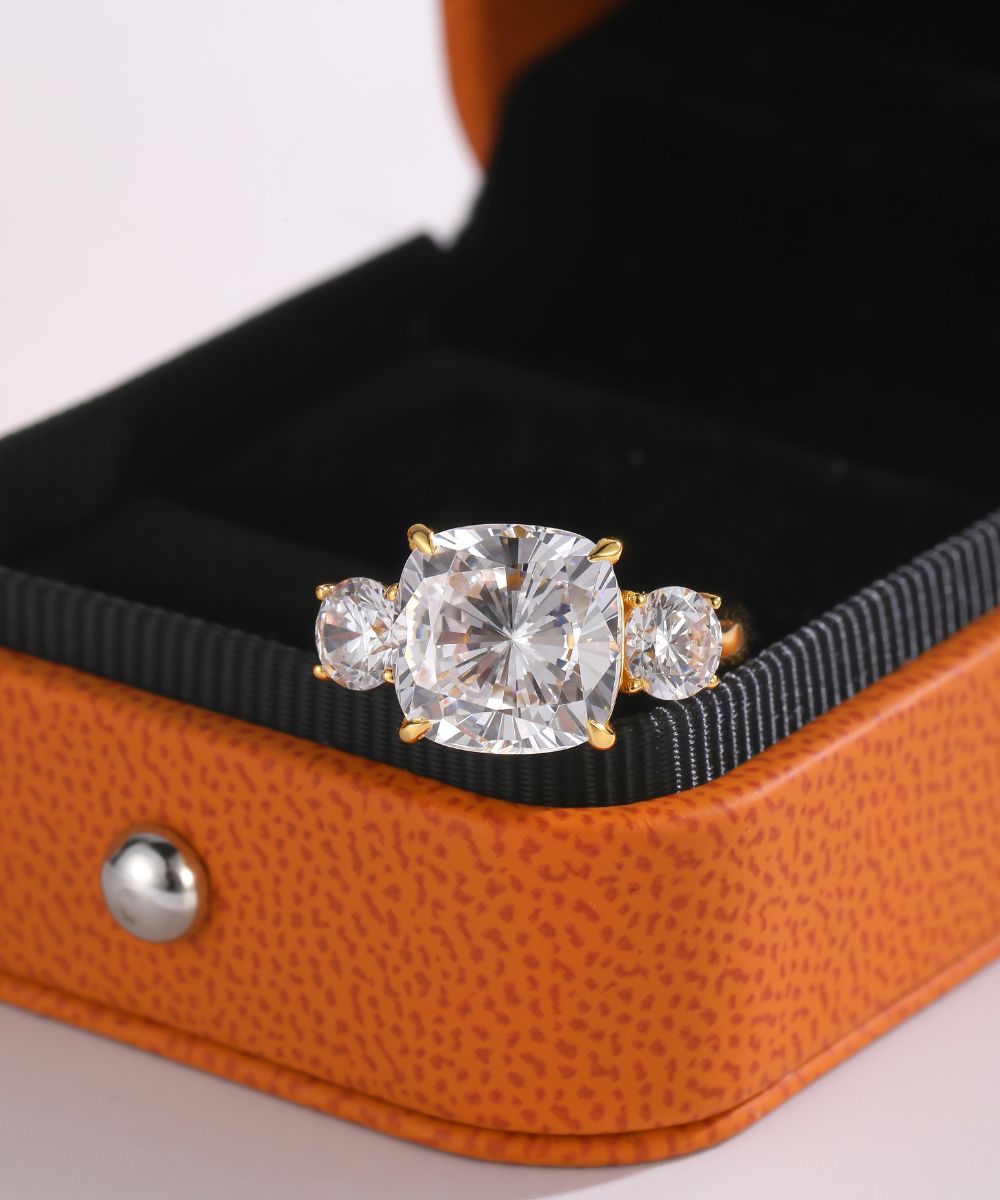 Satéur Renaissance Dorée Diamond Ring™, 18K White Gold