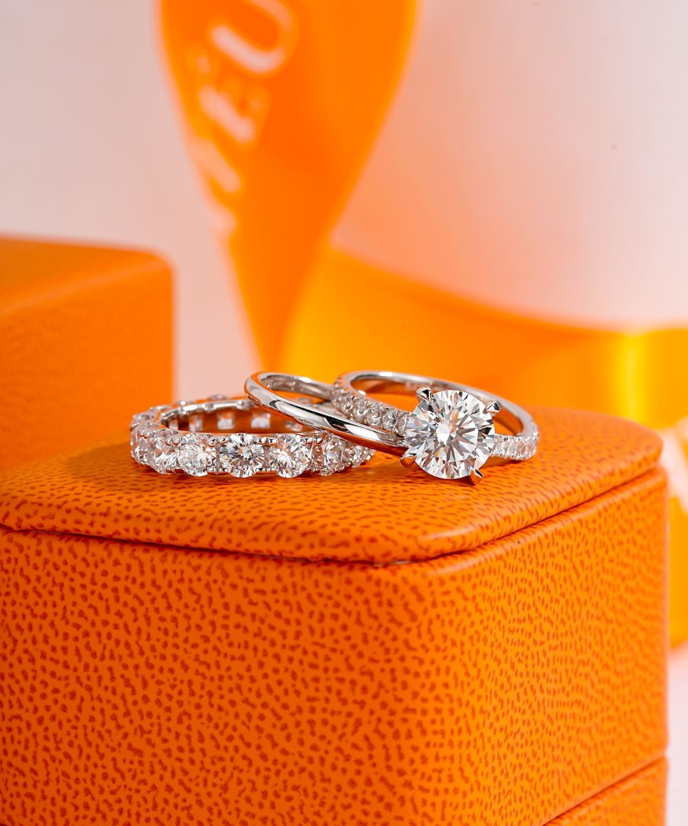 مجموعة جامع الألماس 1874™ من ساتور، ذهب أبيض عيار 18، قطع دائري