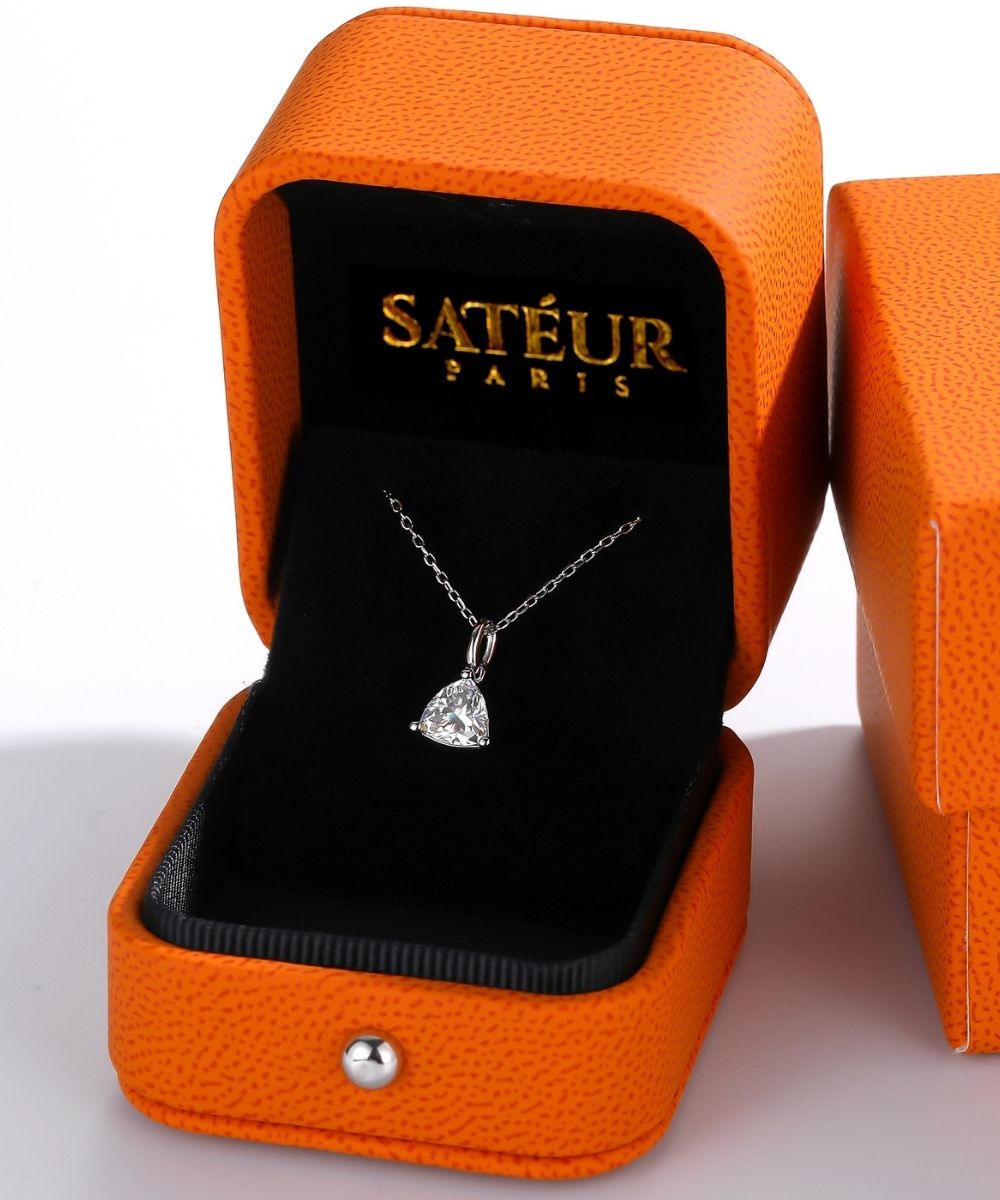 Satéur Pyramide Diamond Necklace™, 18K White Gold