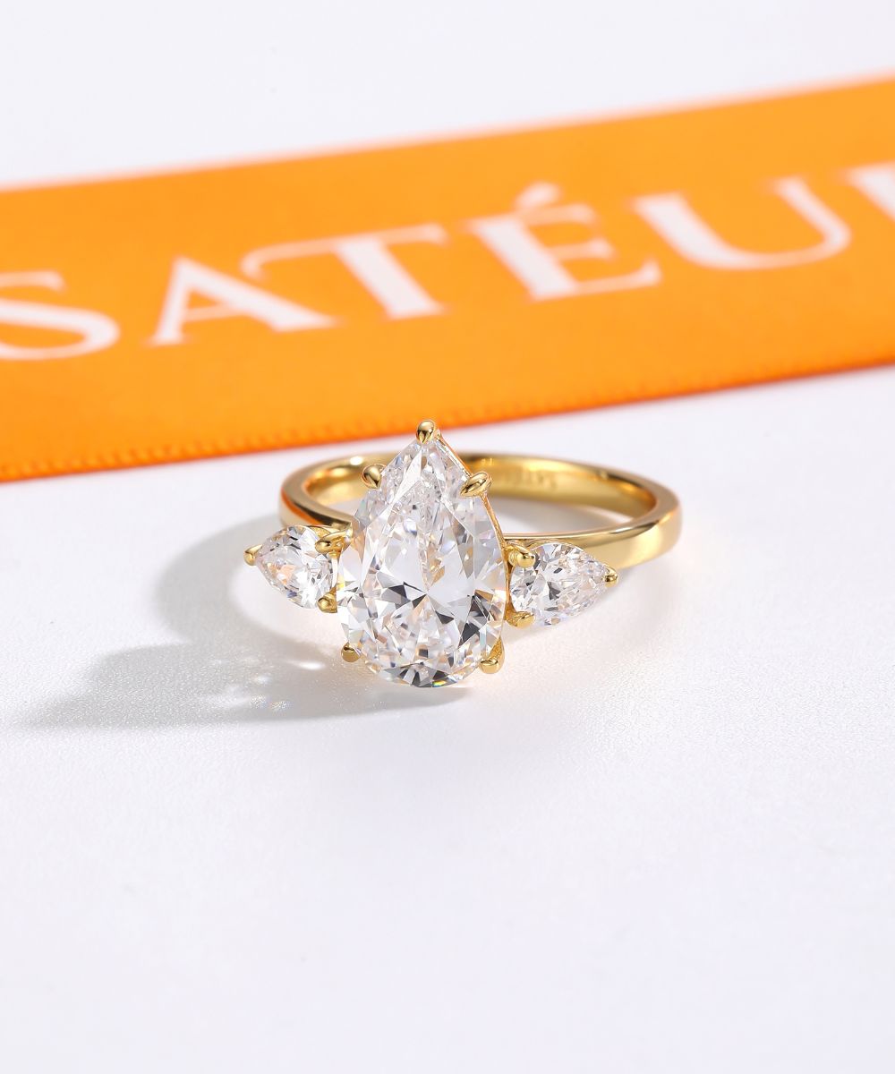 Satéur Renaissance Éclatant Diamond Ring™, 18K White Gold