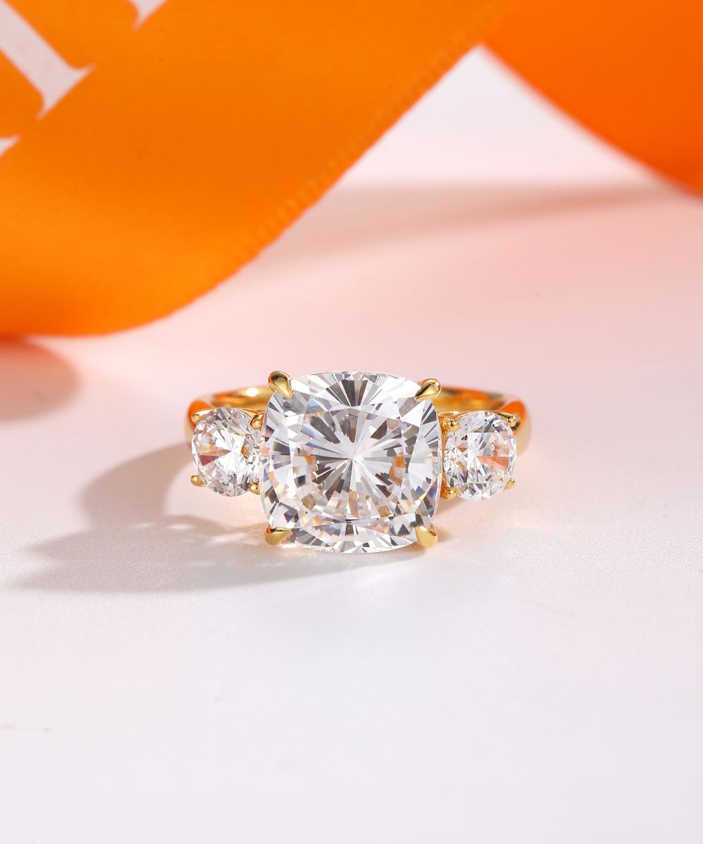 Satéur Renaissance Dorée Diamond Ring™, 18K White Gold