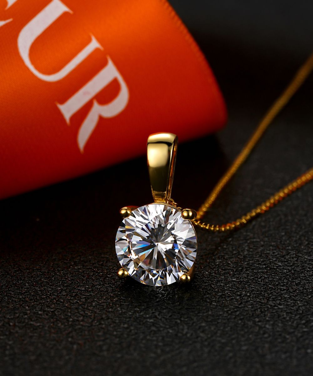 Satéur Aurous Gold Destinée 鑽石項鍊™,18K 金,圓形切割
