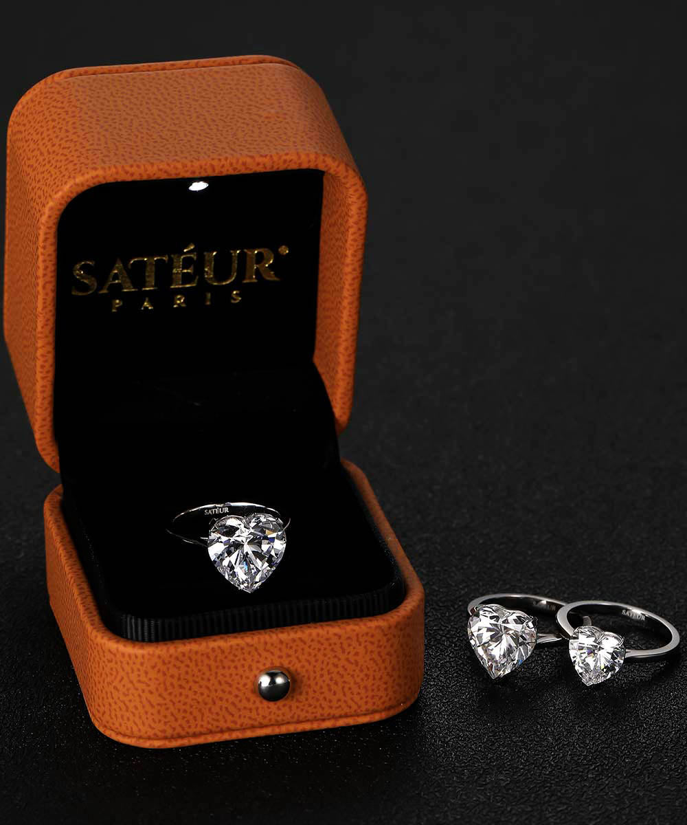 Satéur L'Amour Diamond Ring™, 18K White Gold