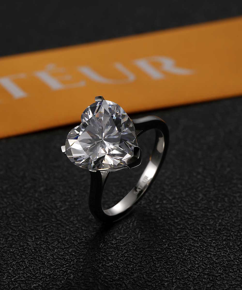 Satéur L'Amour Diamond Ring™, 18K White Gold
