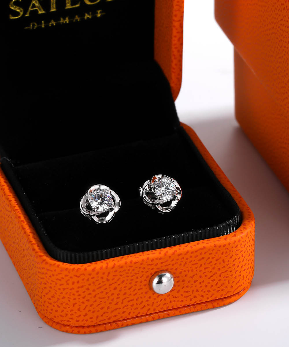 Satéur L'infinité Diamond Earrings™, 18K White Gold