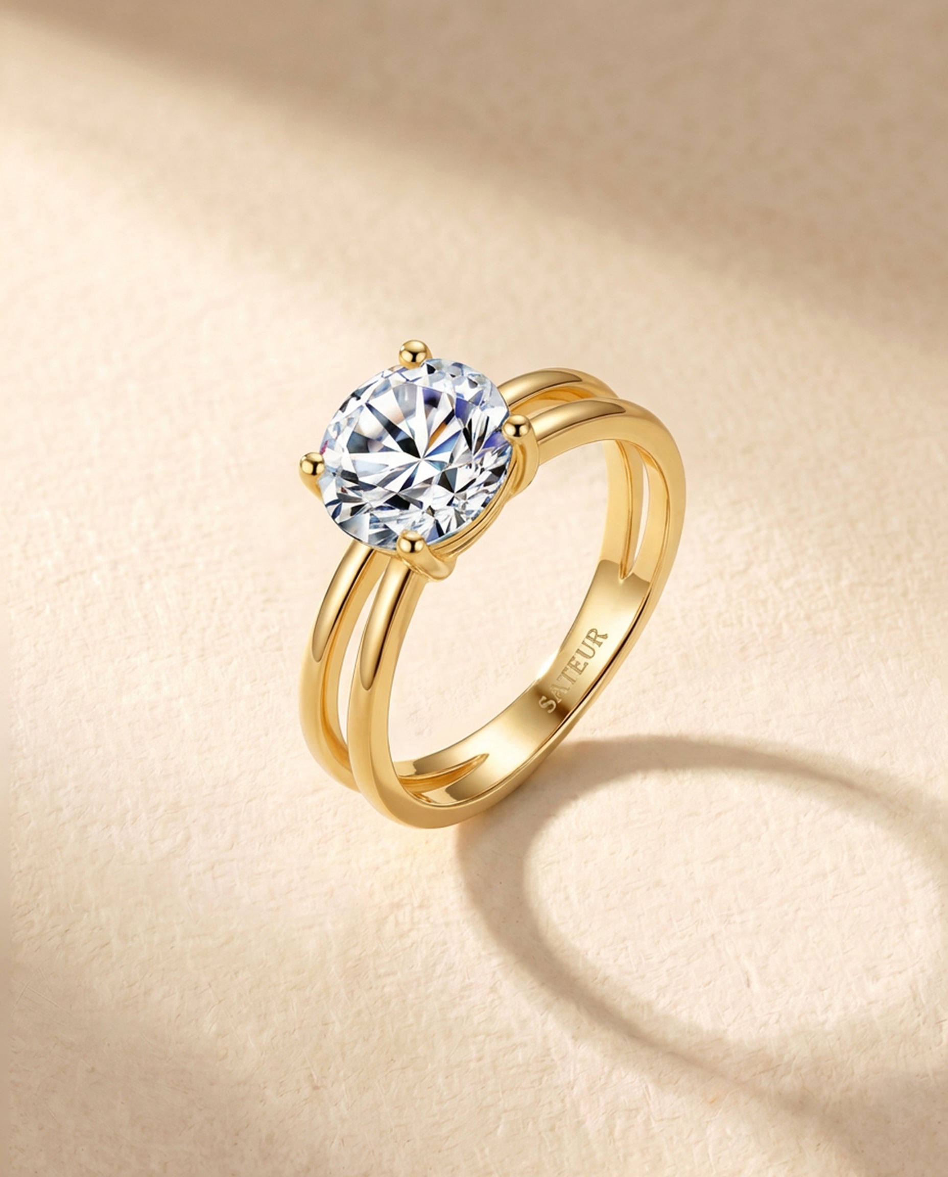 Satéur Aurous Gold Solitaire Ring™