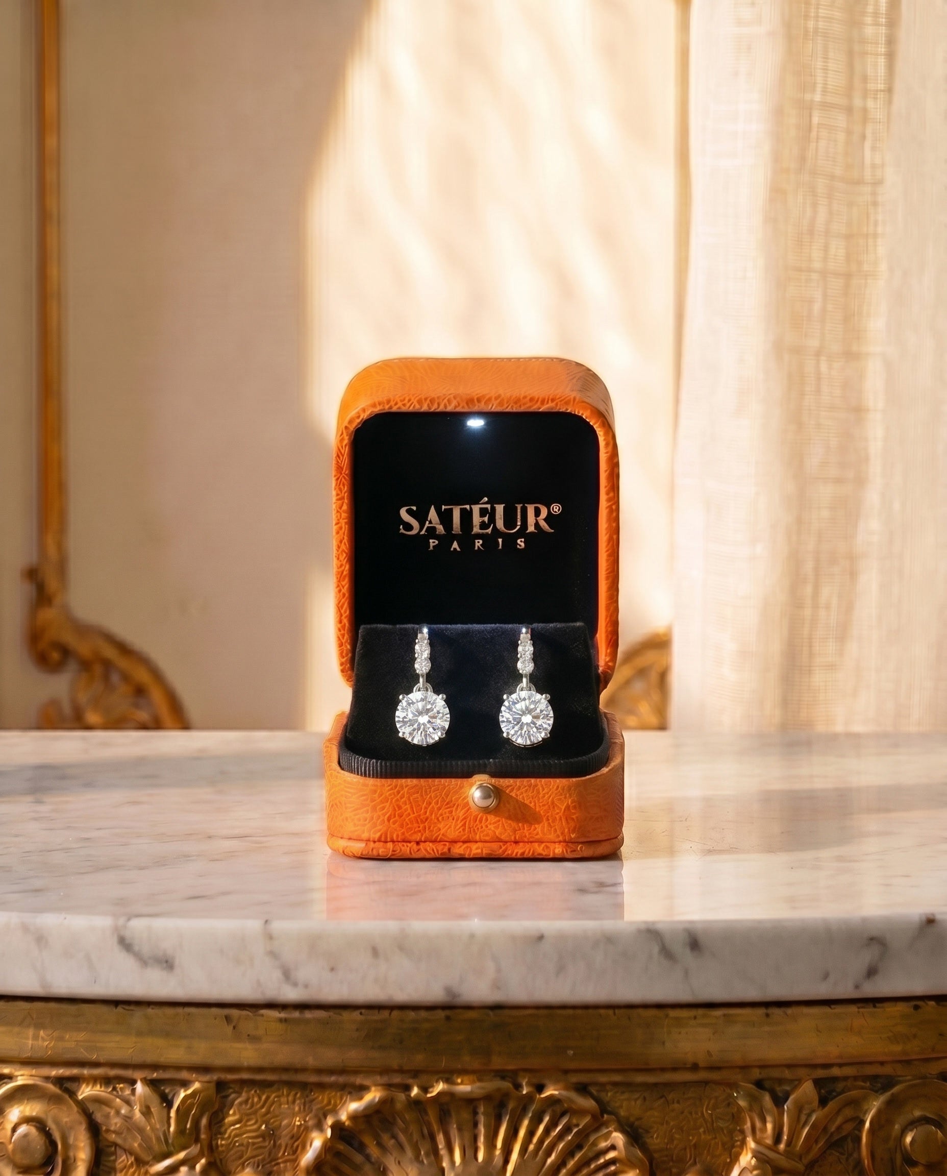 Satéur Il Neige Earrings™