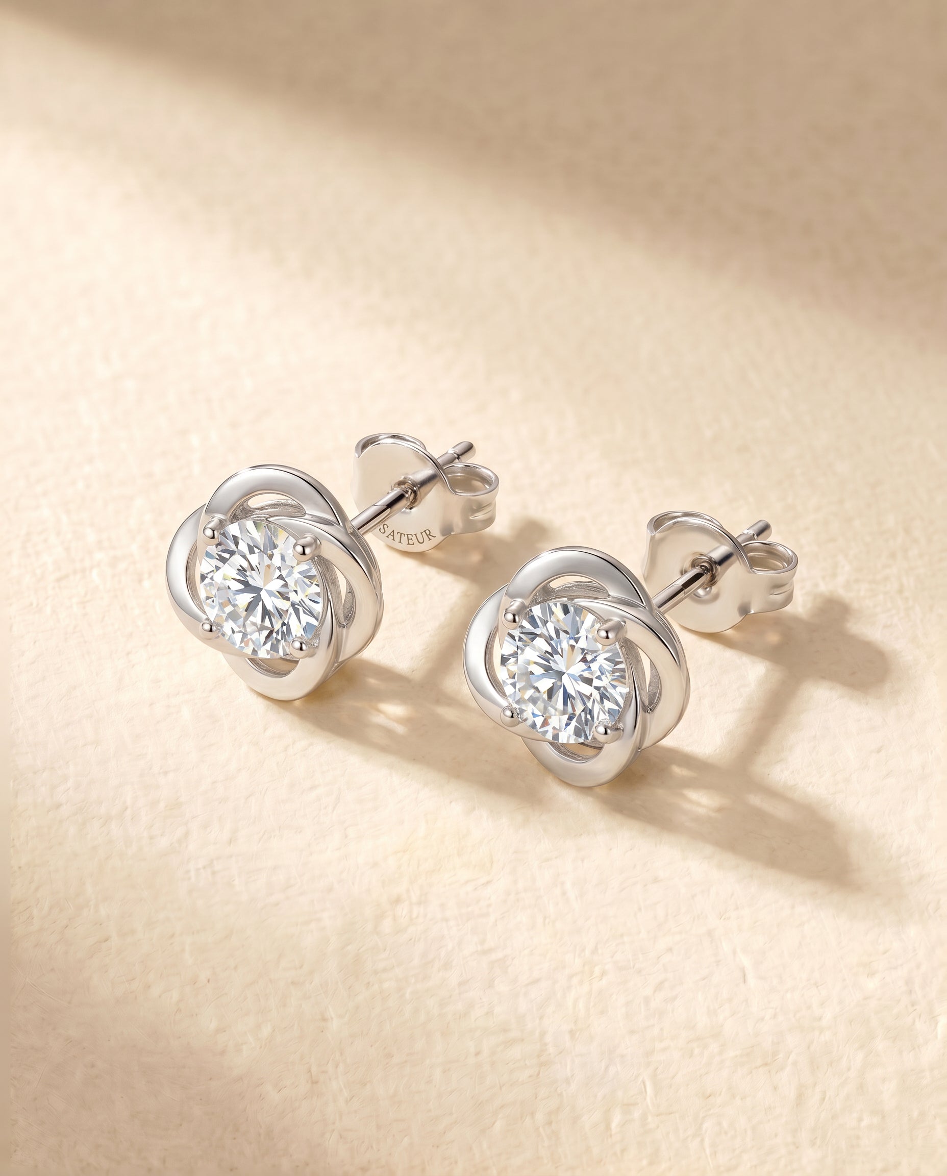 Satéur L'infinité Earrings™