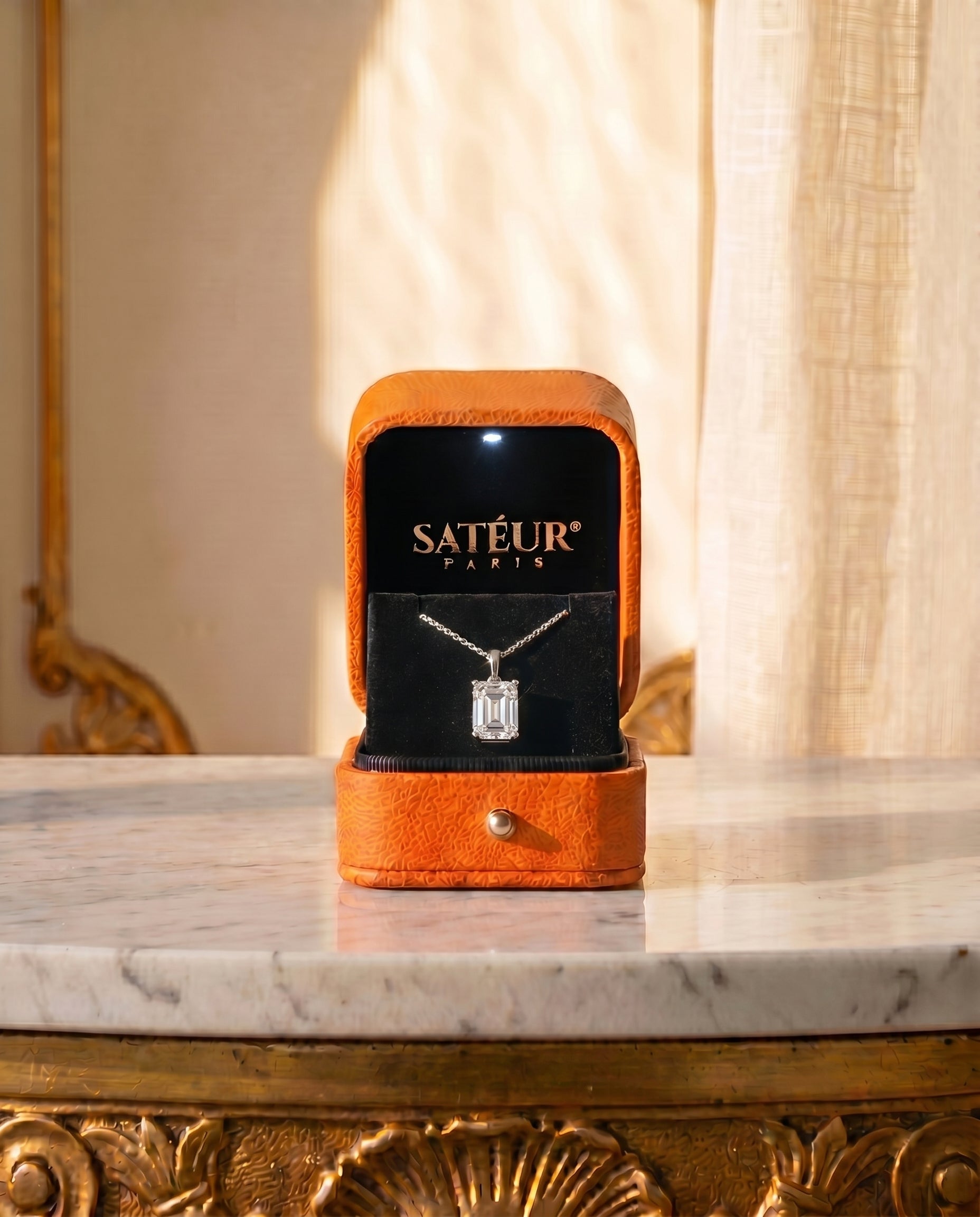 Satéur Coffre au Trésor Necklace™