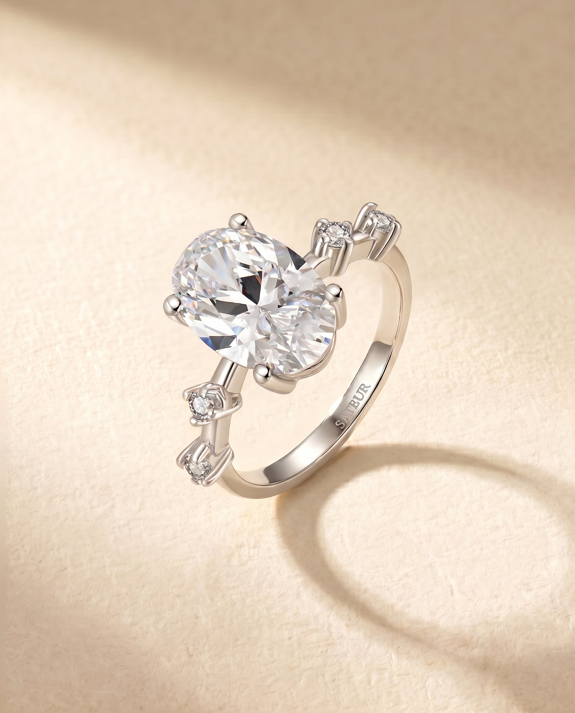 Satéur Lumière Ovale Ring™