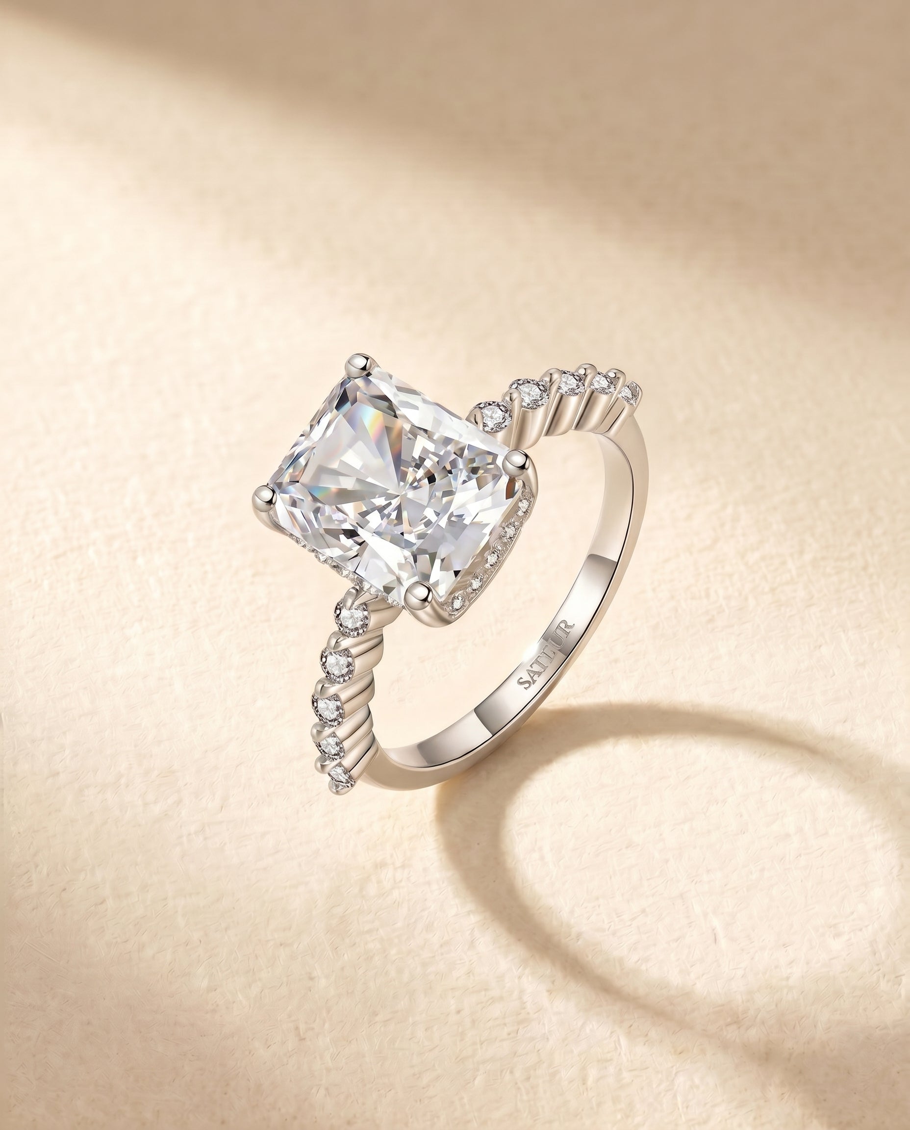 Satéur Lumière Majesté Ring™