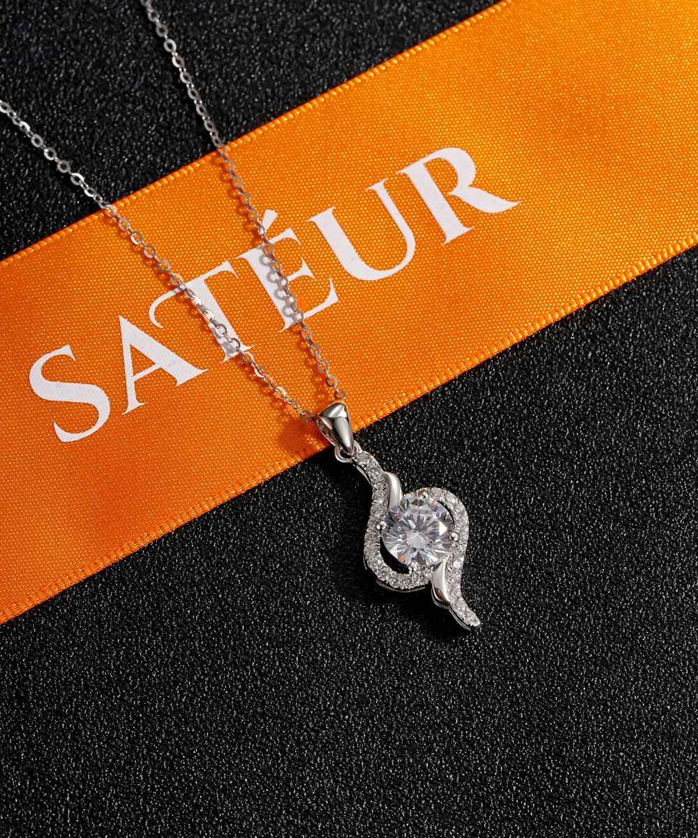 Satéur Élan Diamond Necklace™, 18K White Gold