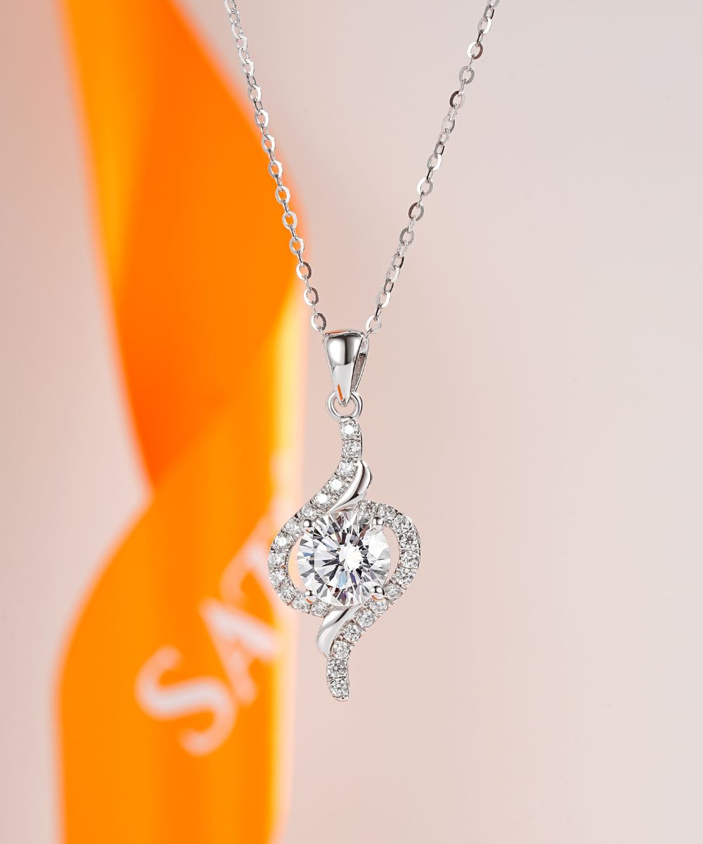 Satéur Élan Diamond Necklace™, 18K White Gold