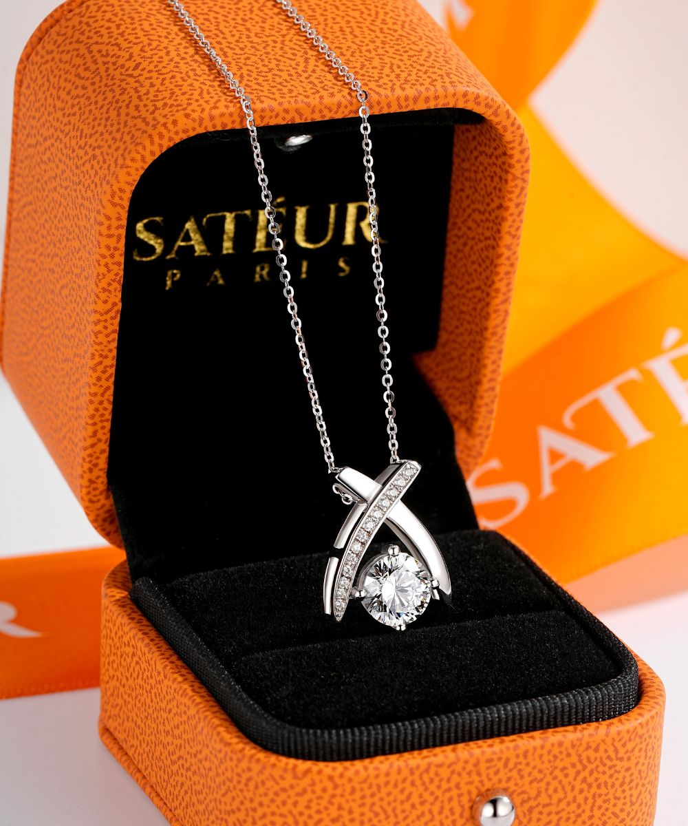 Satéur Croix Diamond Necklace™, 18K White Gold