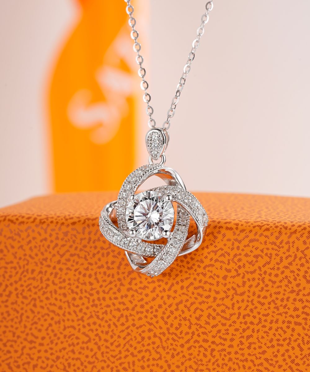 Satéur Galaxie Diamond Necklace™, 18K White Gold