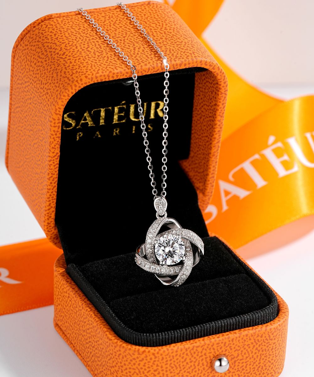 Satéur Galaxie Diamond Necklace™, 18K White Gold