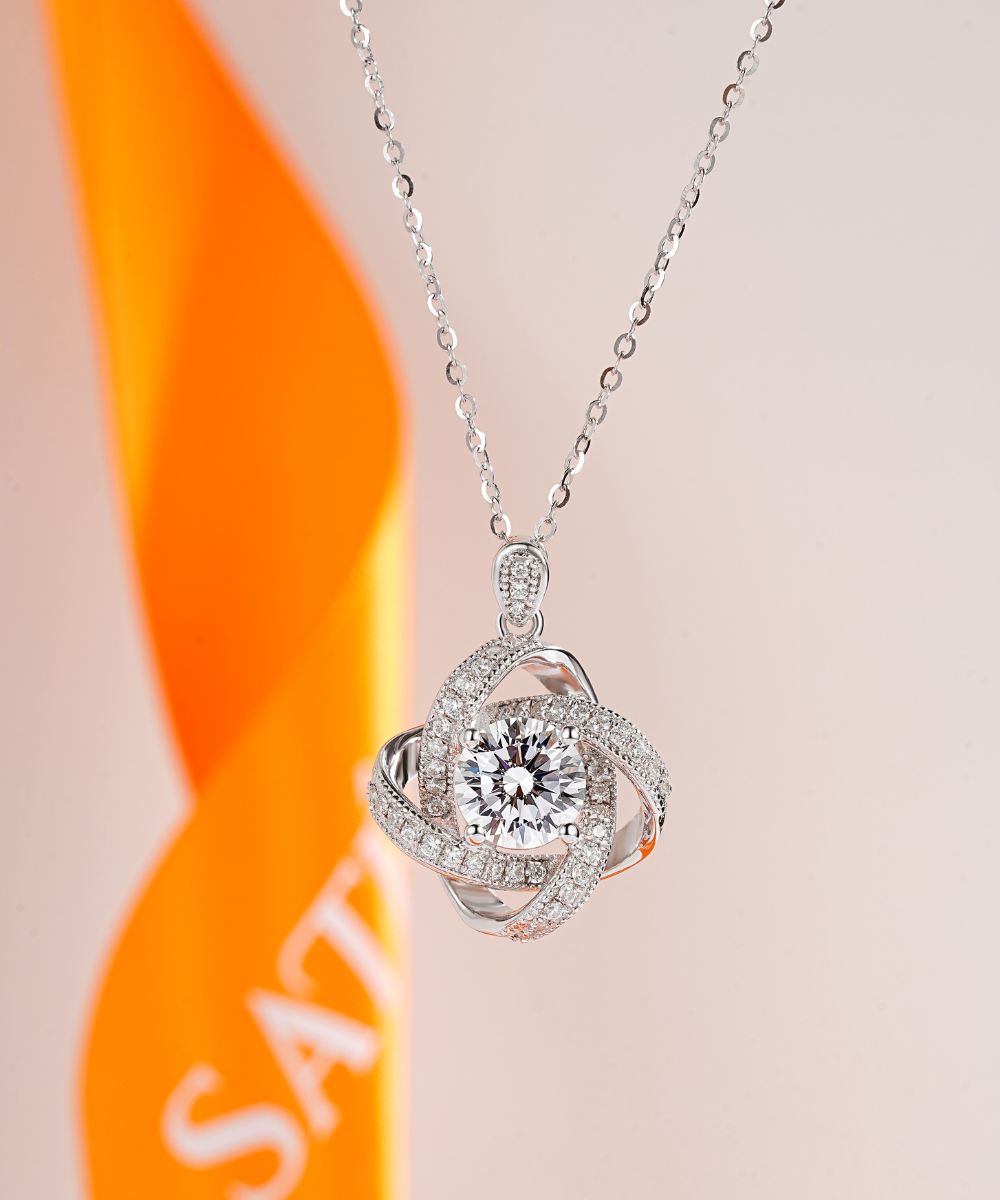 Satéur Galaxie Diamond Necklace™, 18K White Gold