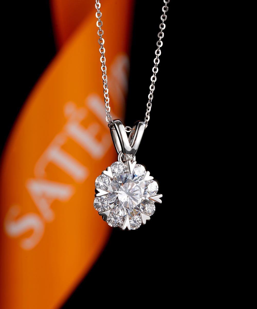 Satéur Floraison Diamond Necklace™, 18K White Gold