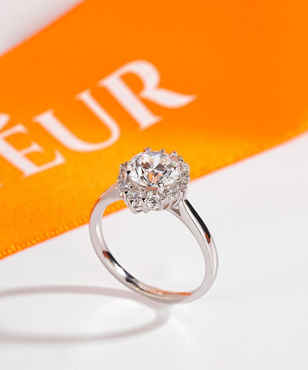Satéur Rétro Rondeur Diamond Ring™, 18K White Gold