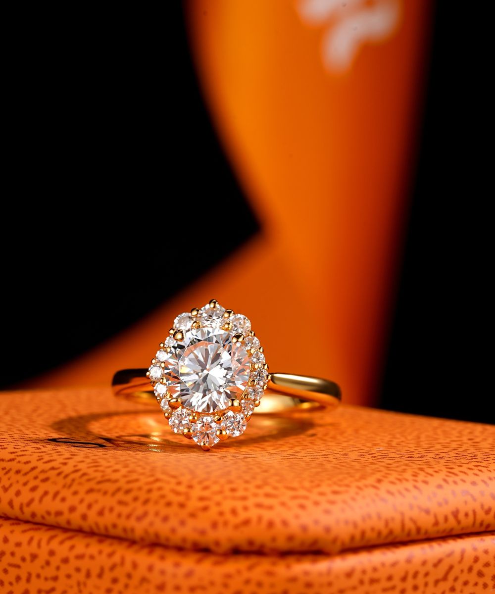Satéur Rétro Aurous Gold Rondeur Diamond Ring™, 18K Gold