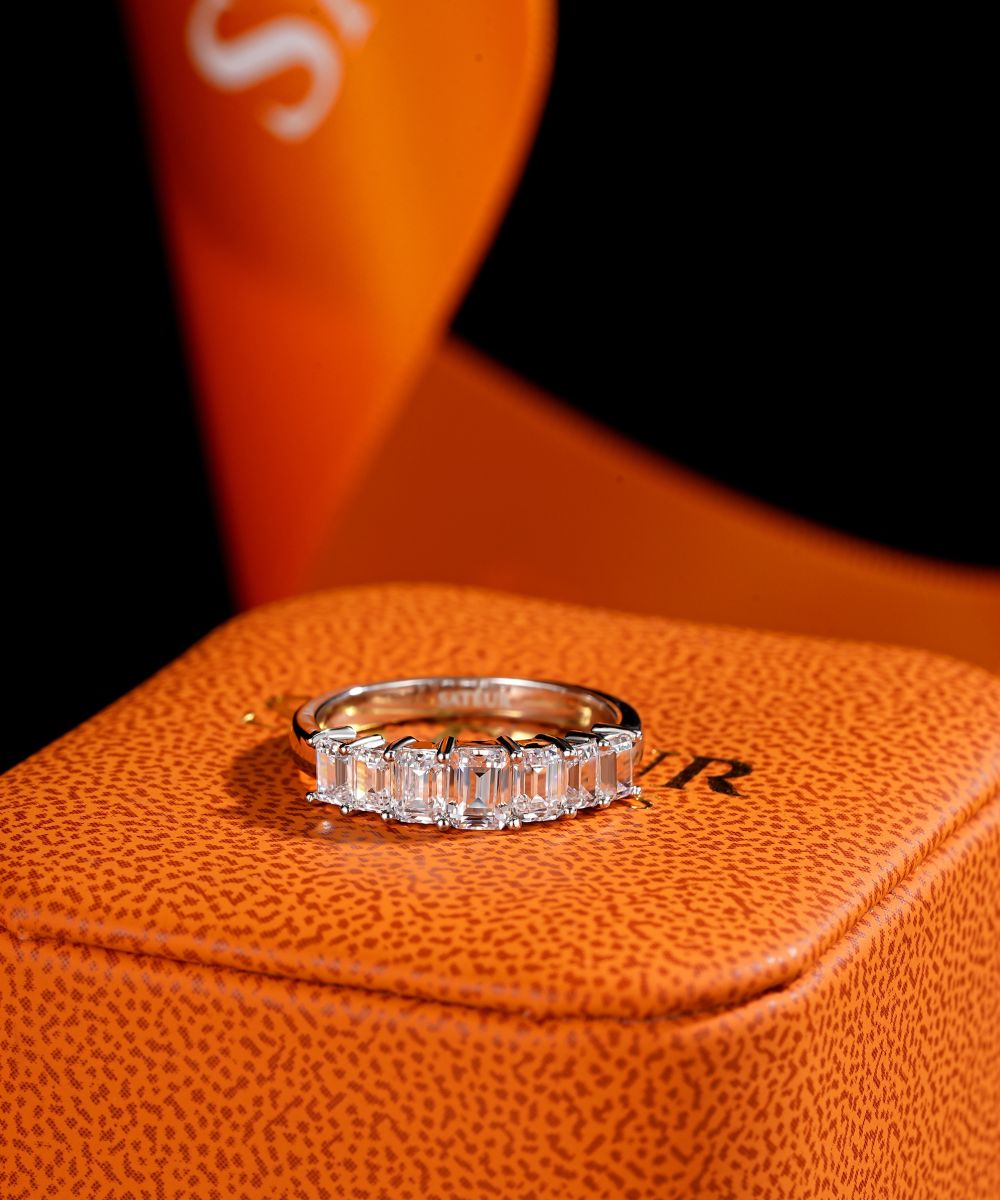 Satéur Sept Étoiles Diamond Ring™, 18K White Gold