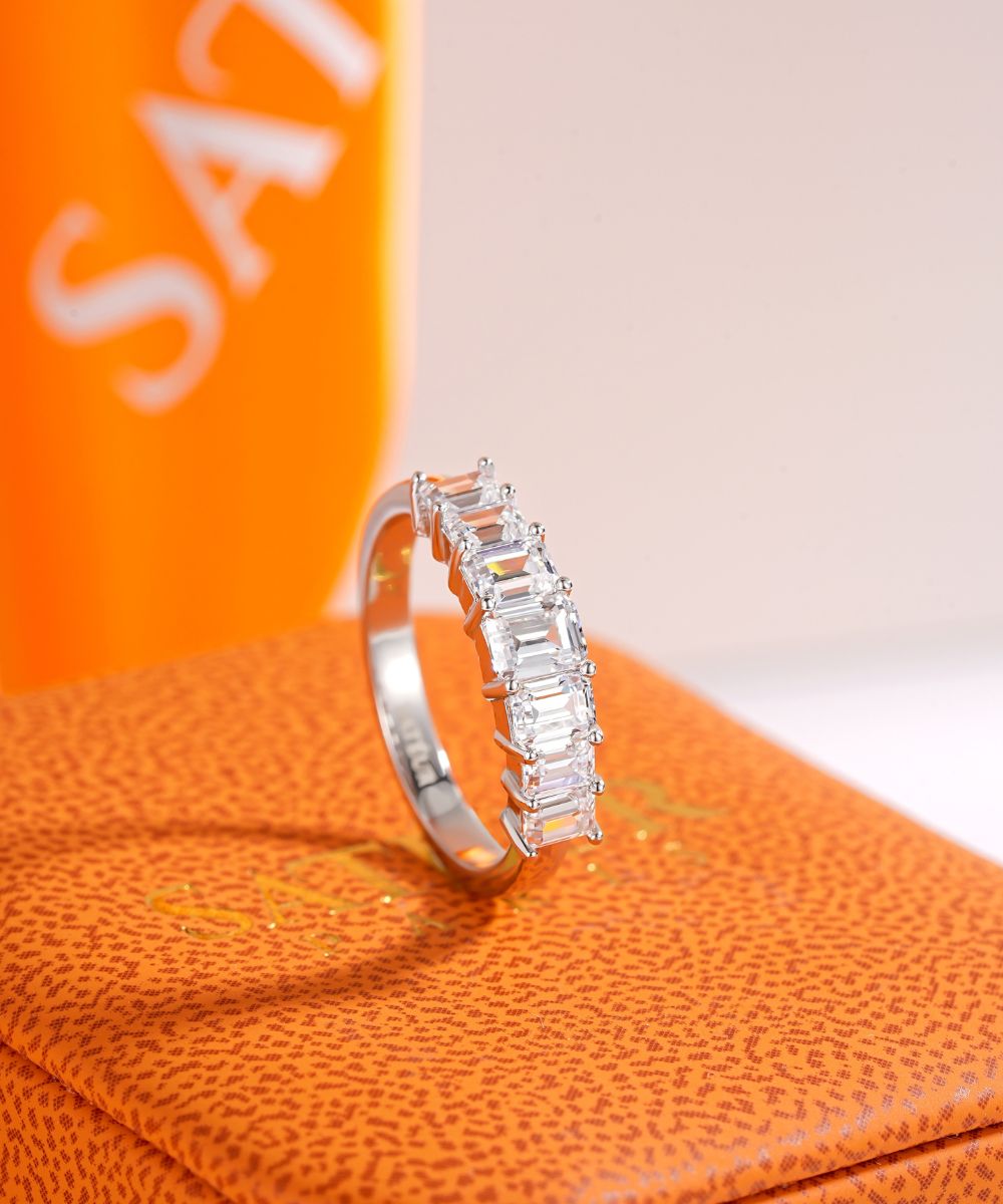 Satéur Sept Étoiles Diamond Ring™, 18K White Gold