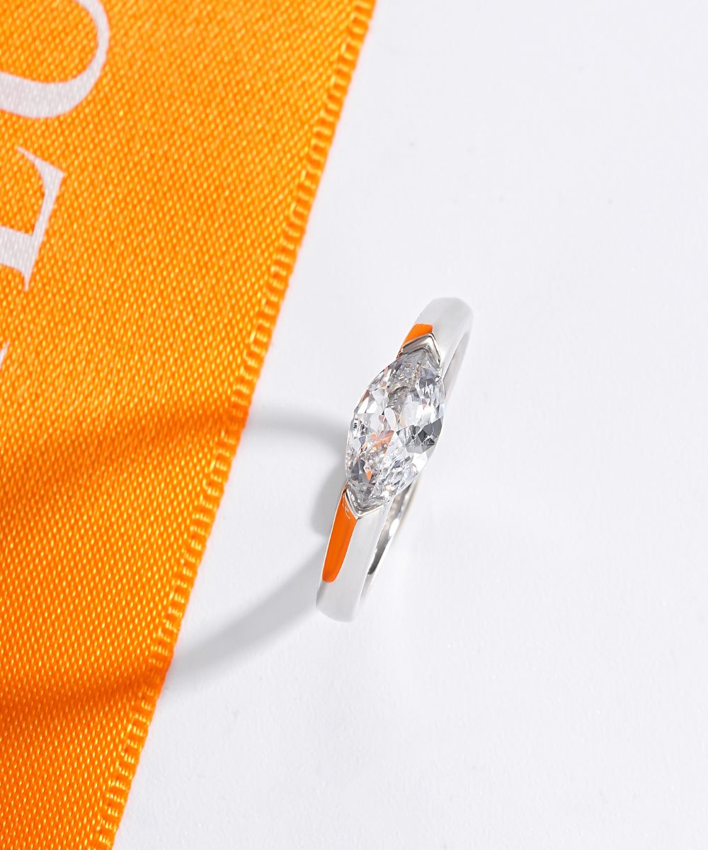 Satéur Raffiné Diamond Ring™, 18K White Gold