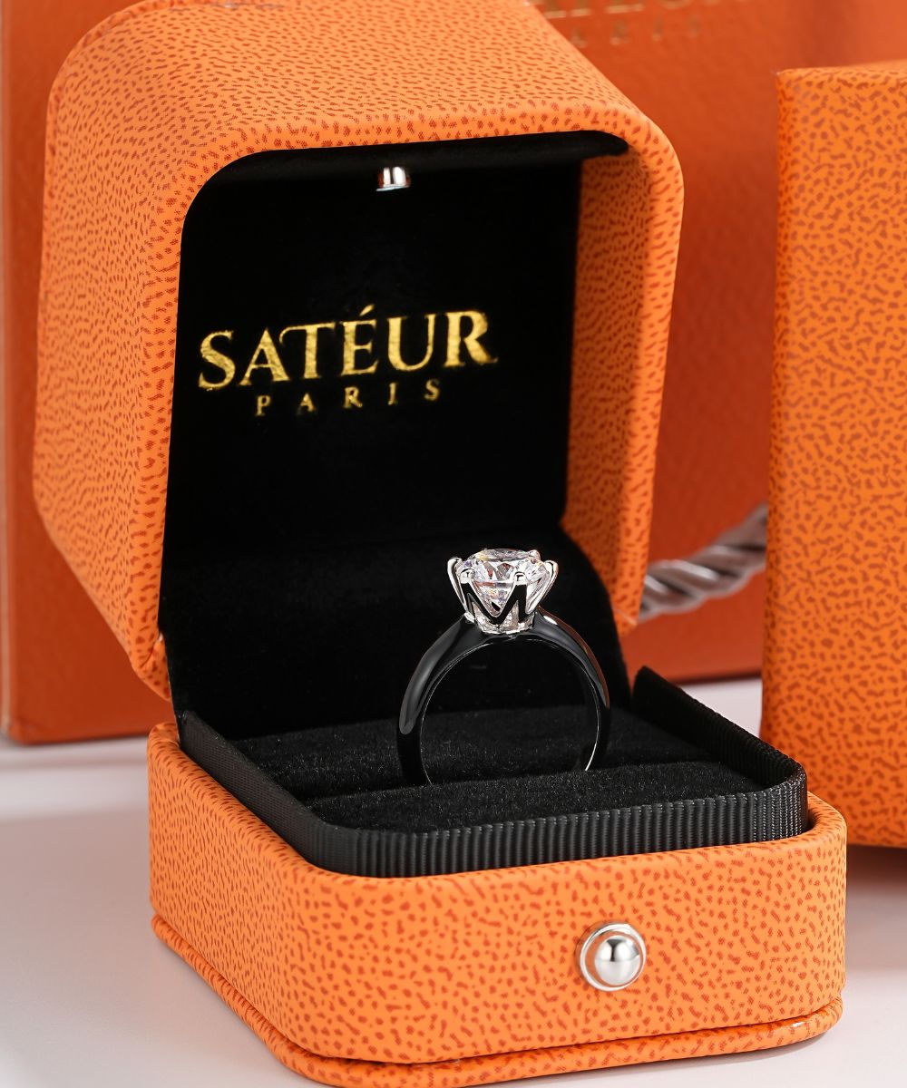 Satéur Colorée Black Ébène Diamond Ring™, 18K White Gold
