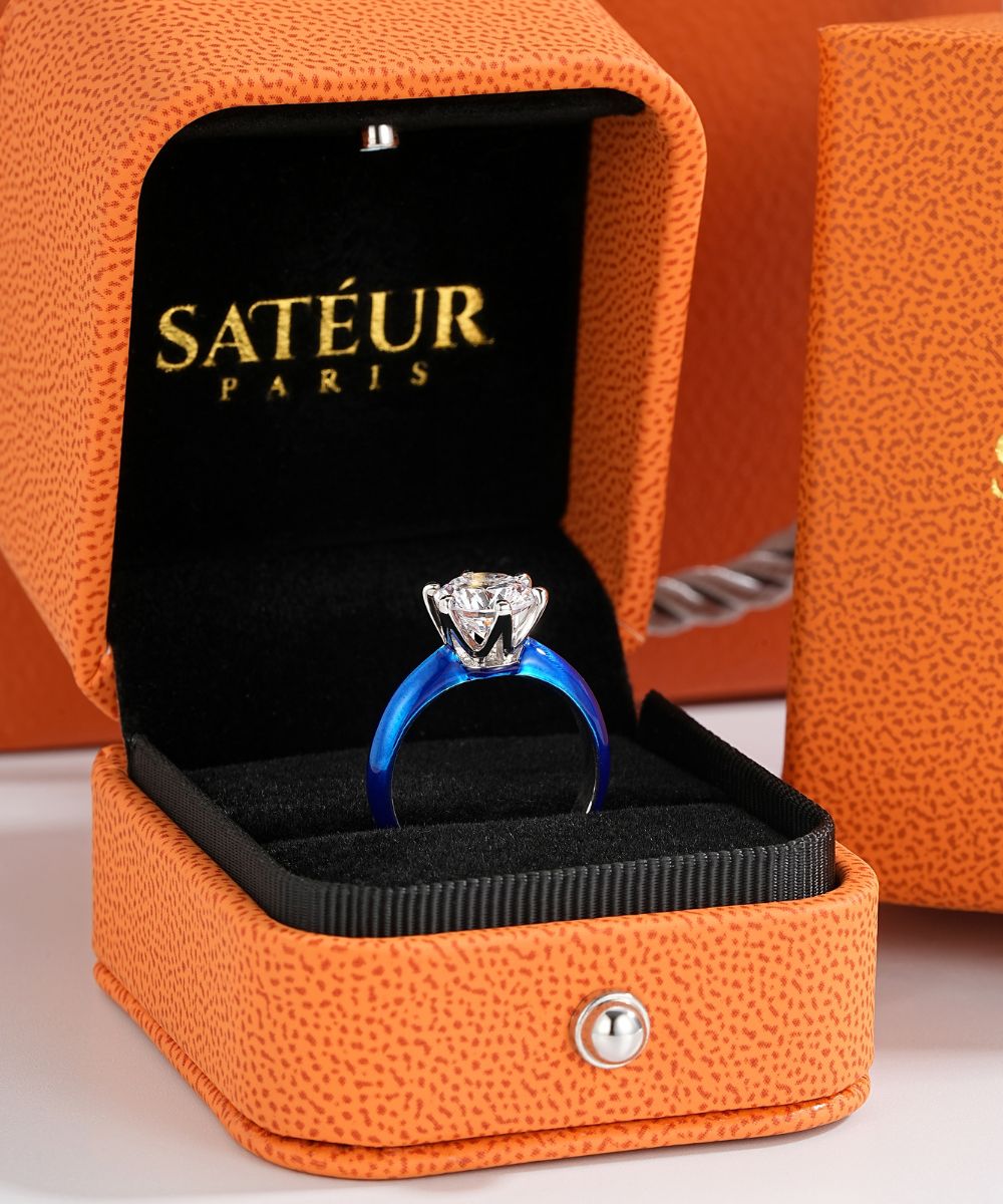 Satéur Colorée Persian Blue Diamond Ring™, 18K White Gold