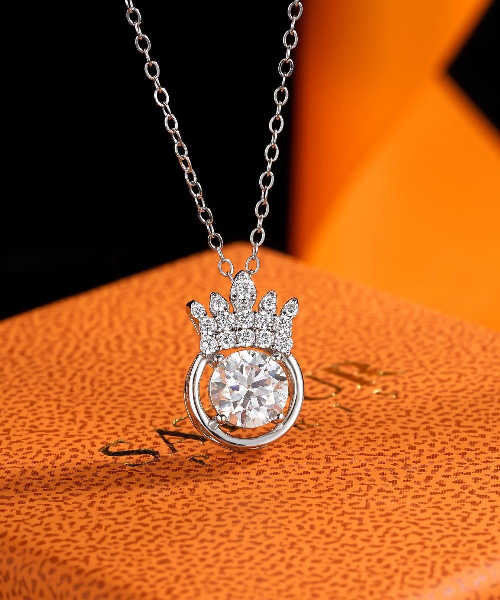 Satéur Reine Lumière Diamond Necklace™, 18K White Gold