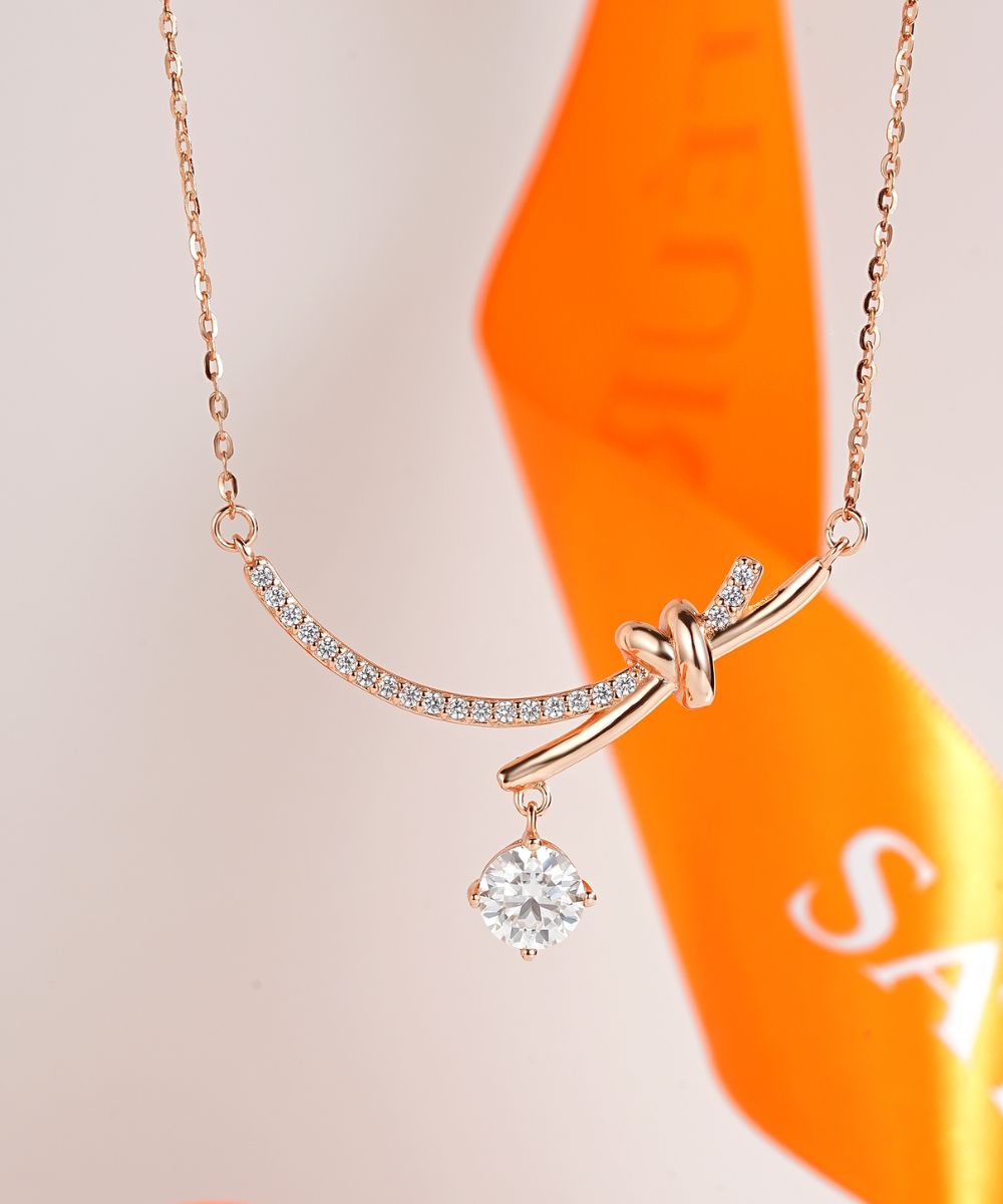 Satéur Rosé Courbe Diamond Necklace™, 18K Rose Gold