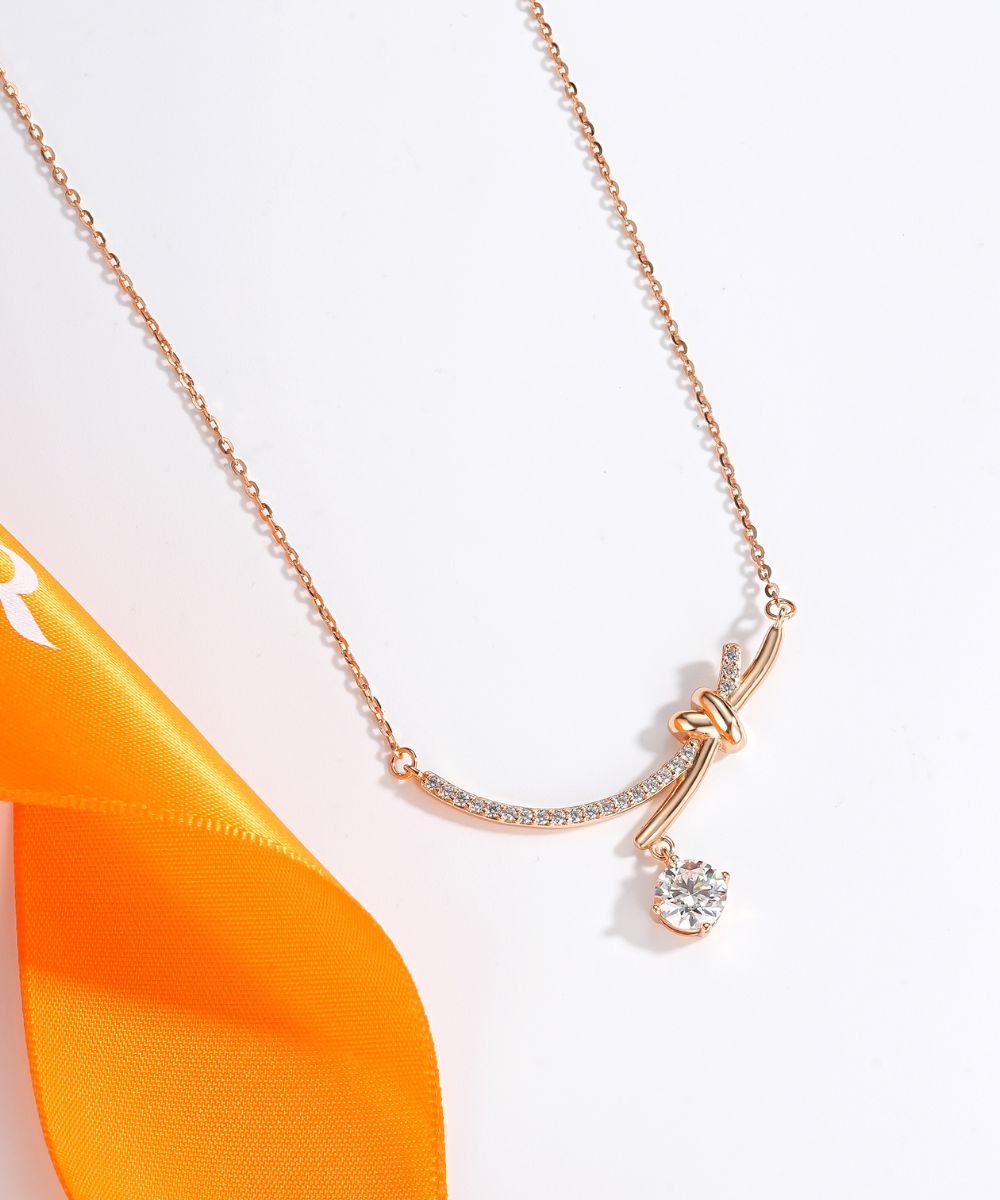 Satéur Rosé Courbe Diamond Necklace™, 18K Rose Gold