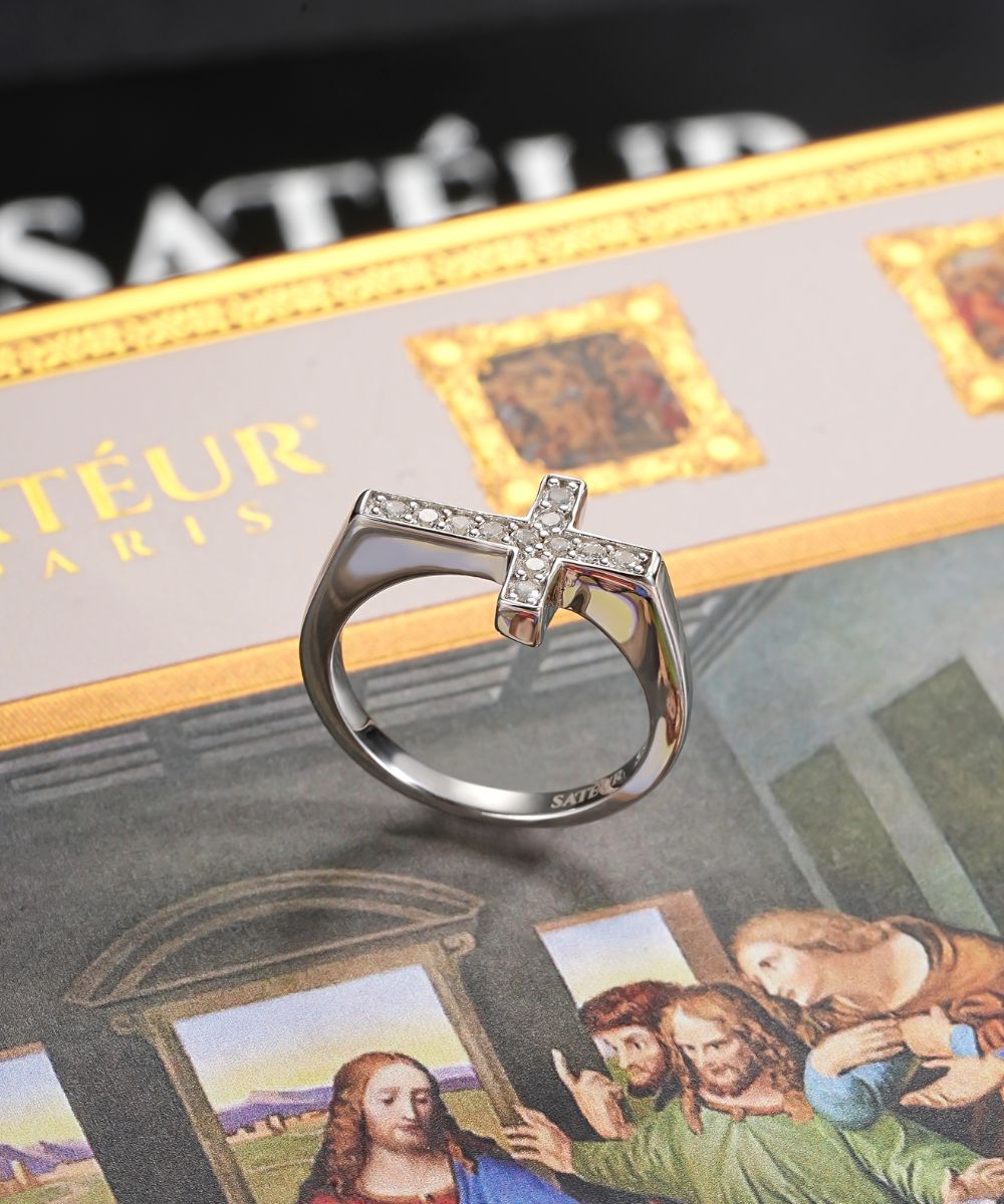 Satéur Vérité Diamond Ring™, 18K White Gold