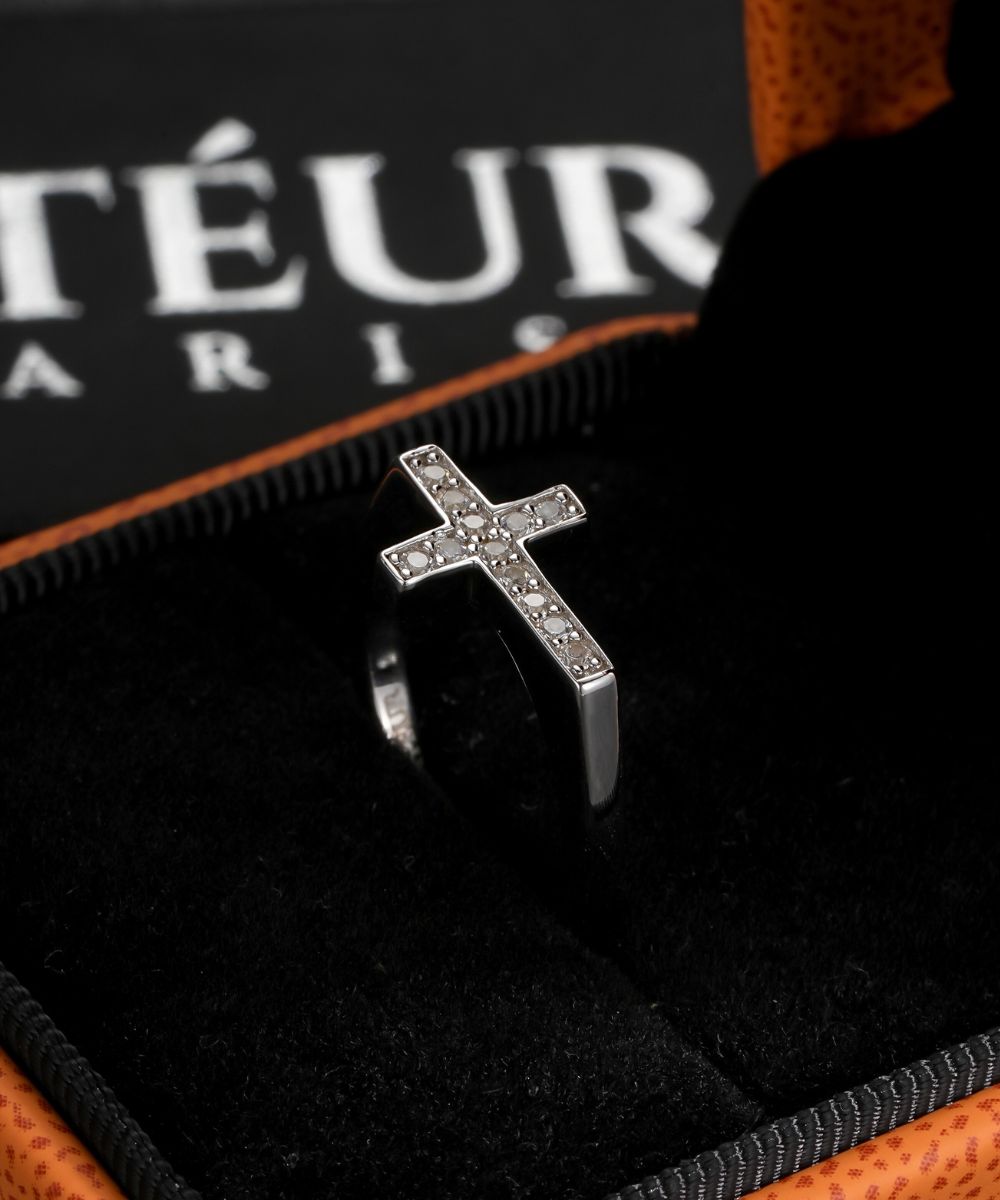 Satéur Vérité Diamond Ring™, 18K White Gold