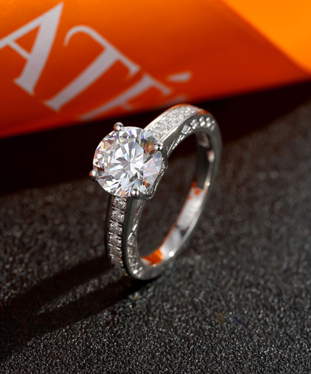 Satéur Argenté Eiffel Tower Diamond Ring™, 18K White Gold