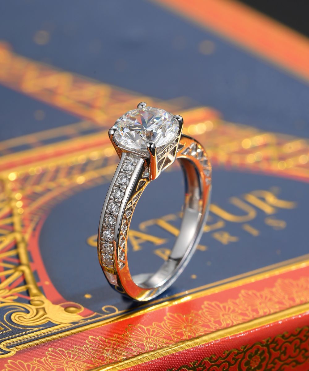 Satéur Argenté Eiffel Tower Diamond Ring™, 18K White Gold