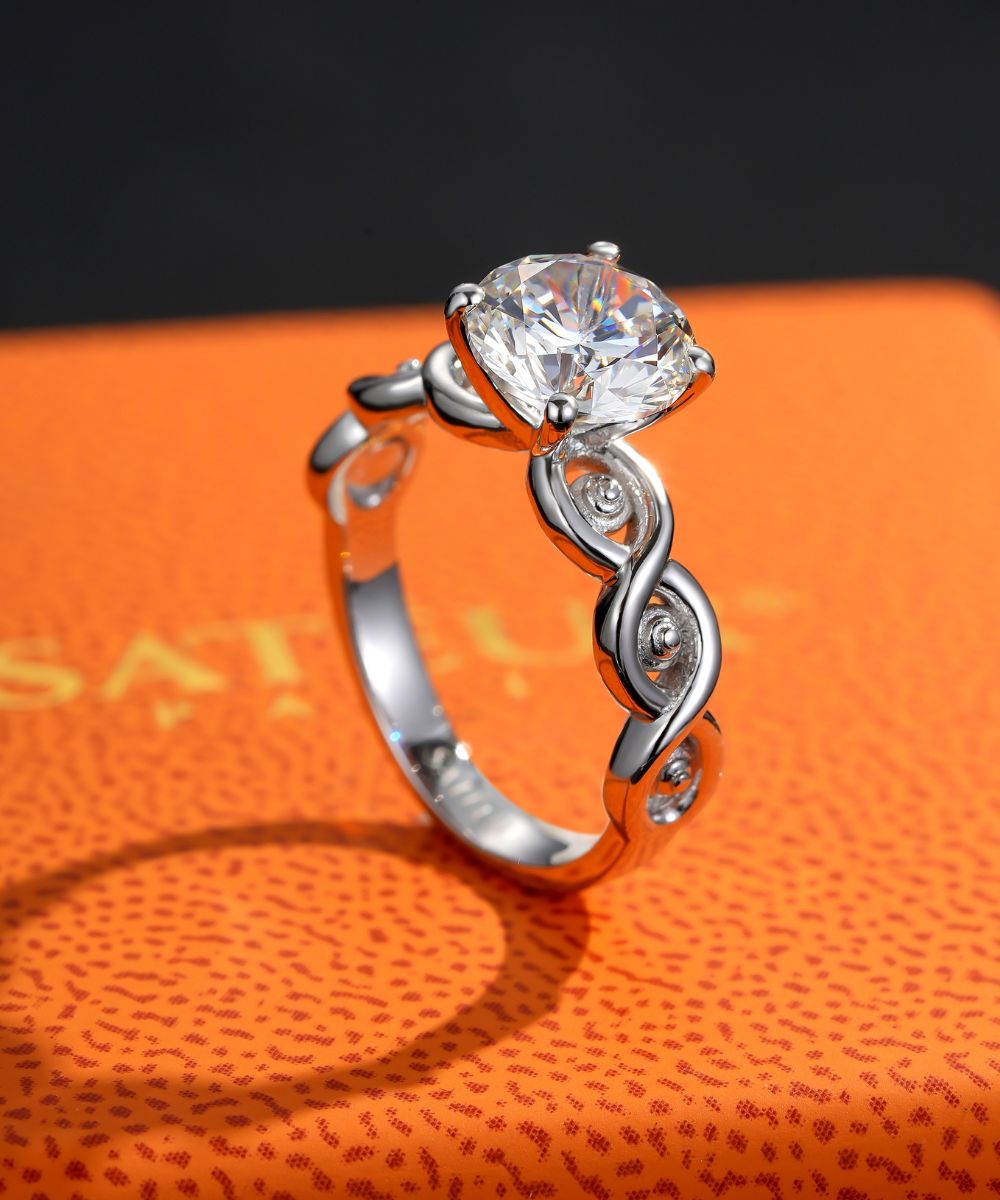 Satéur Argenté Mona Lisa Diamond Ring™, 18K White Gold