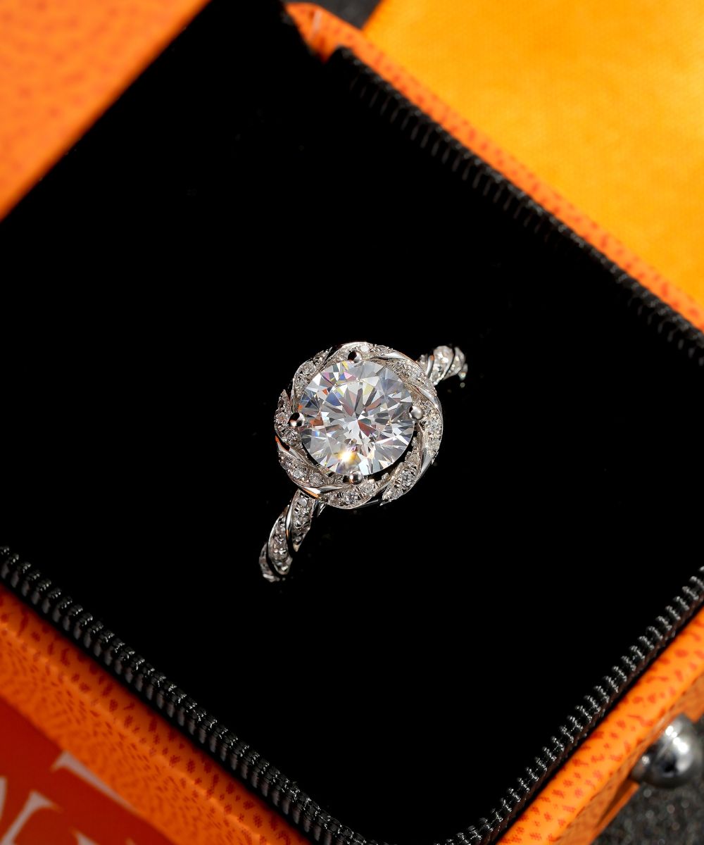 Satéur Palais d’Argent Diamond Ring™, 18K White Gold