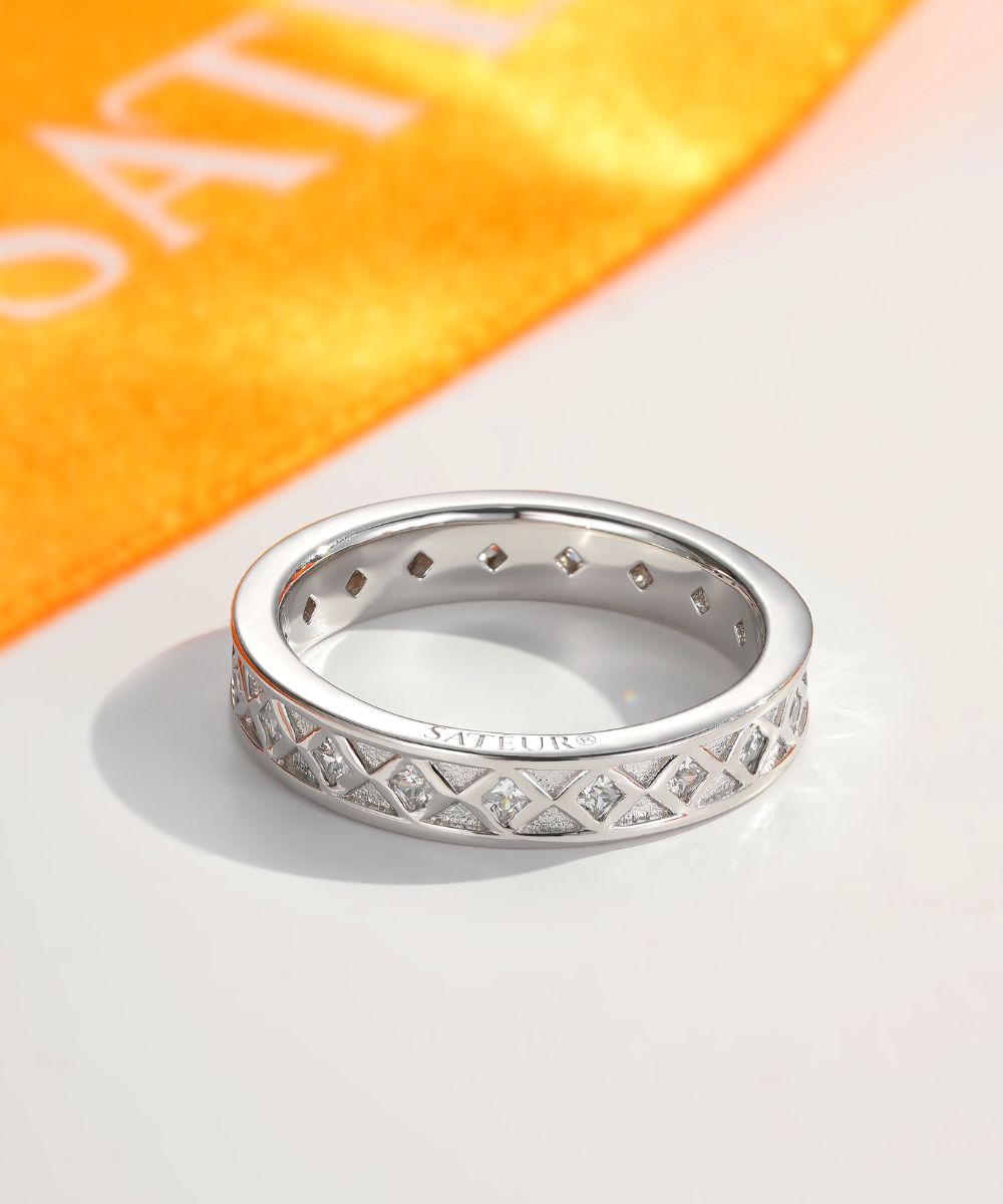 Satéur Astrèlle Diamond Ring™, 18K White Gold
