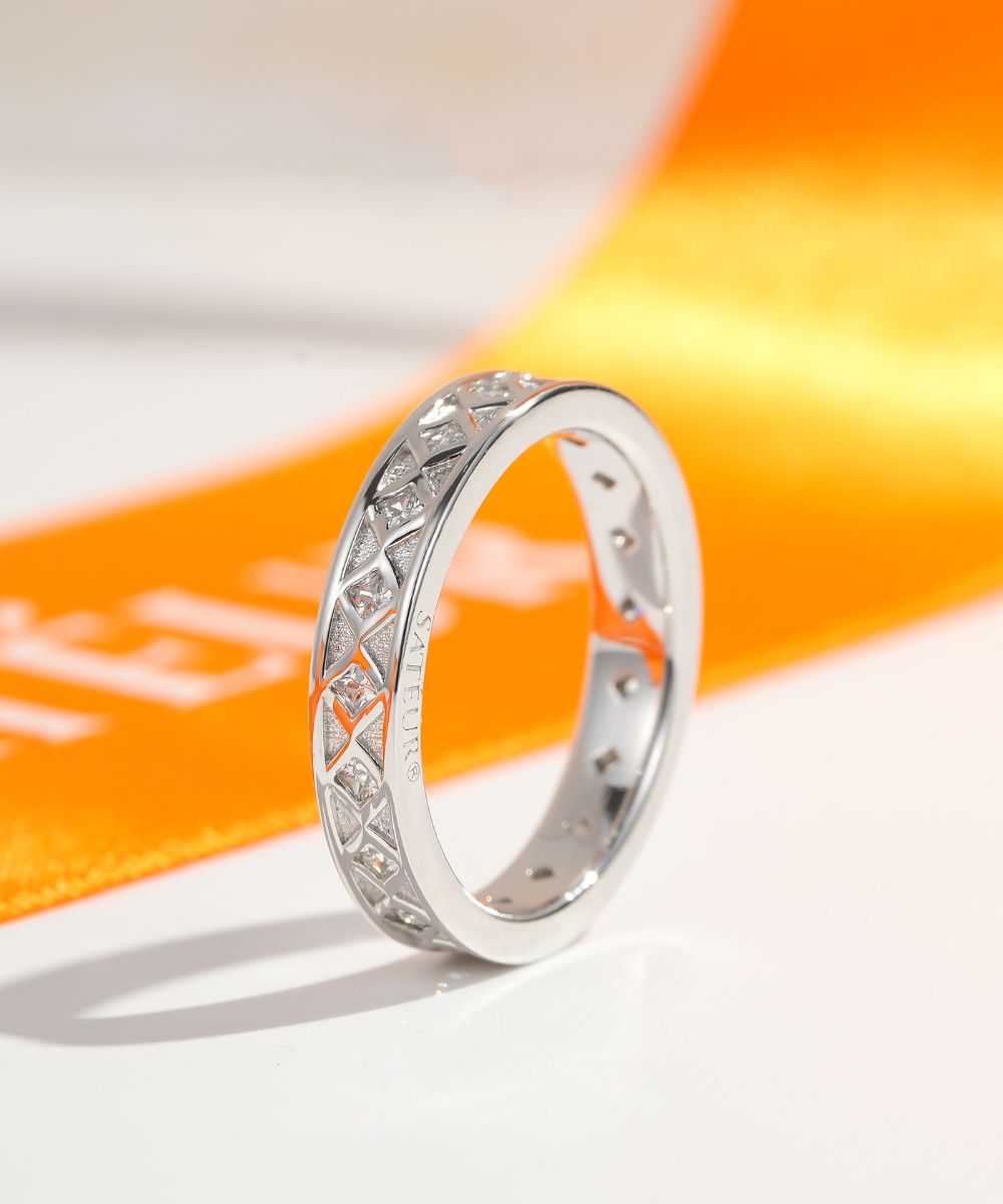 Satéur Astrèlle Diamond Ring™, 18K White Gold